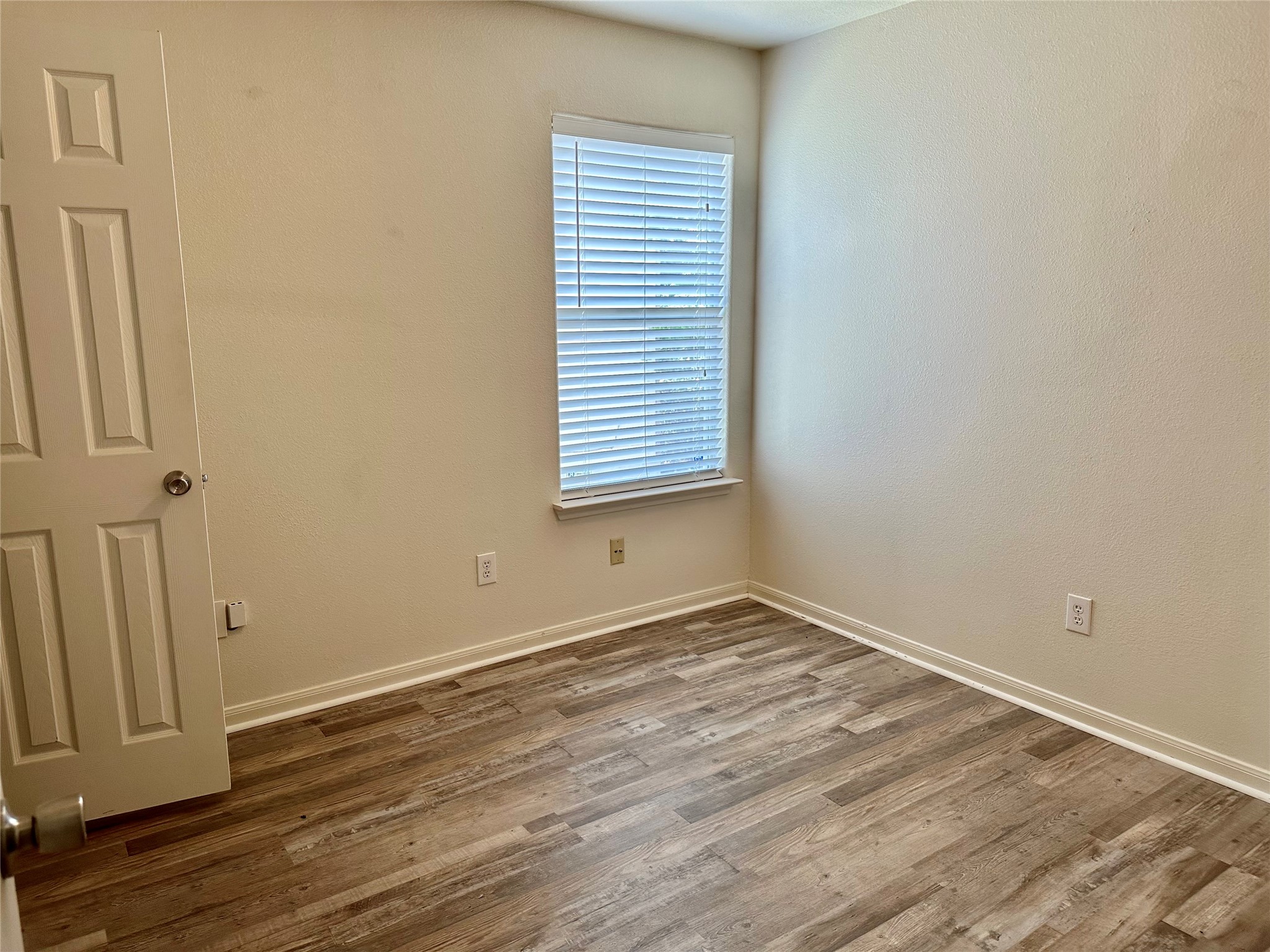 29006 Trinity River Drive Property Photo 14
