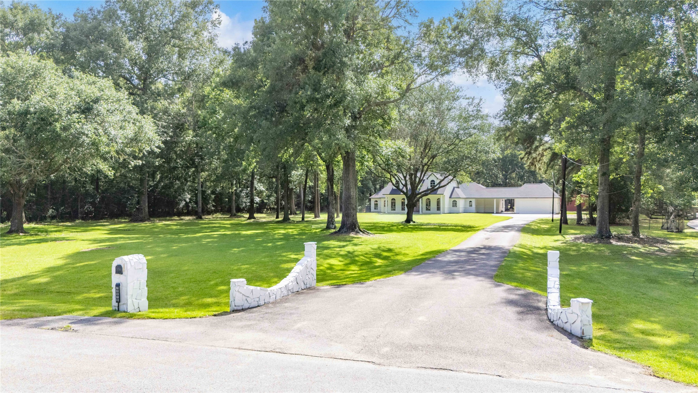 28918 Misty Oaks Drive Property Photo 5