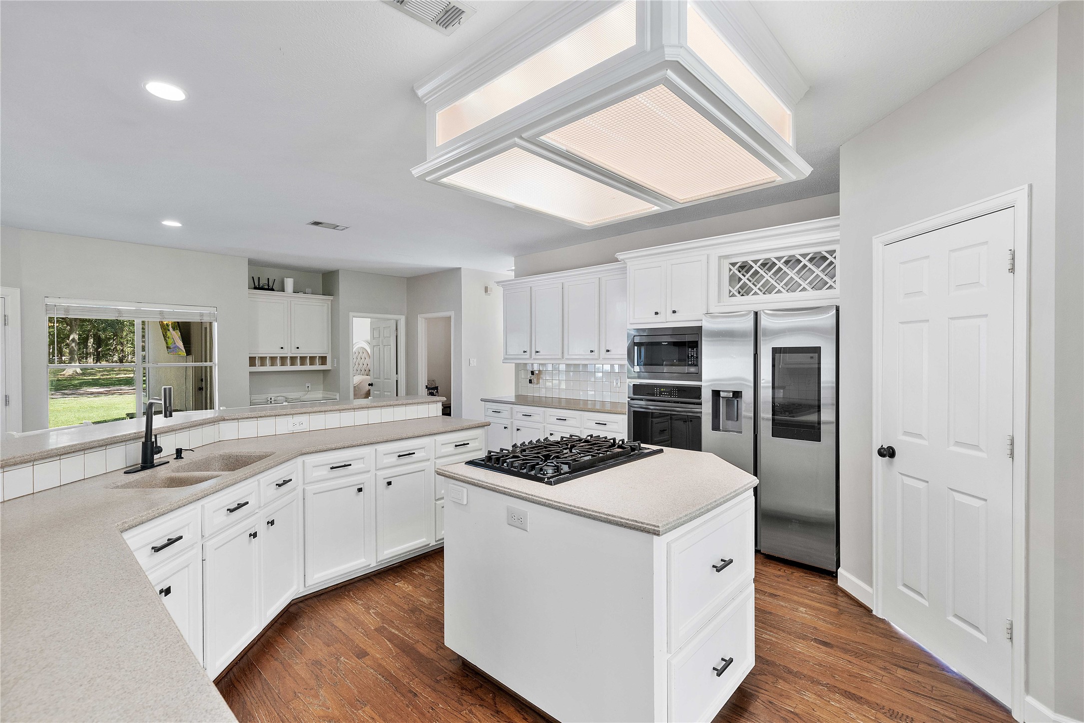 28918 Misty Oaks Drive Property Photo 16