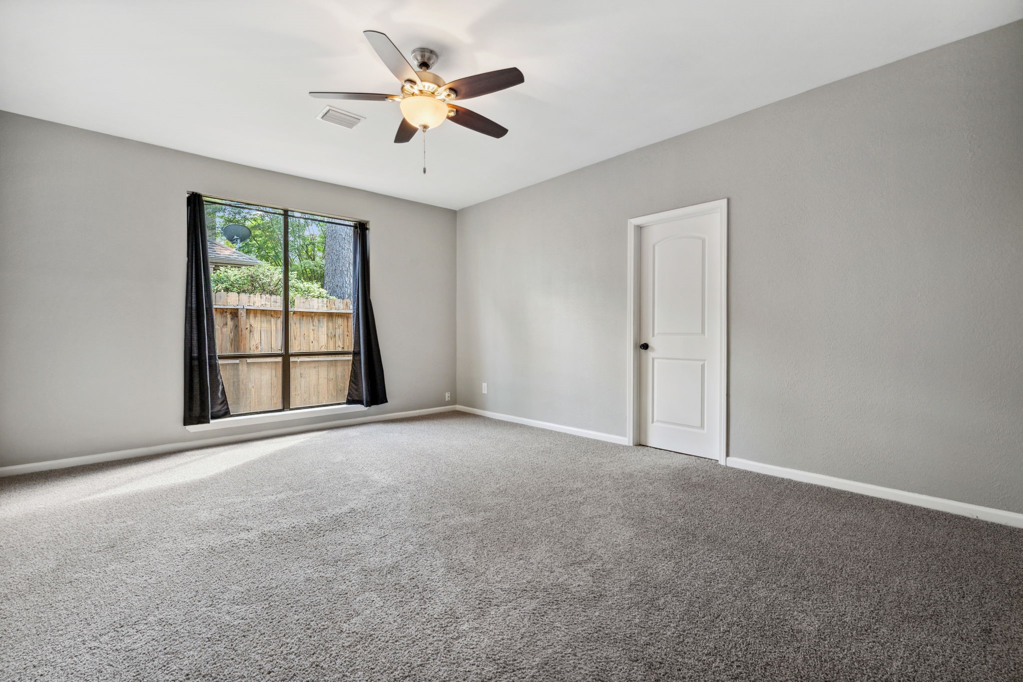 3202 Breezy Pines Court Property Photo 12