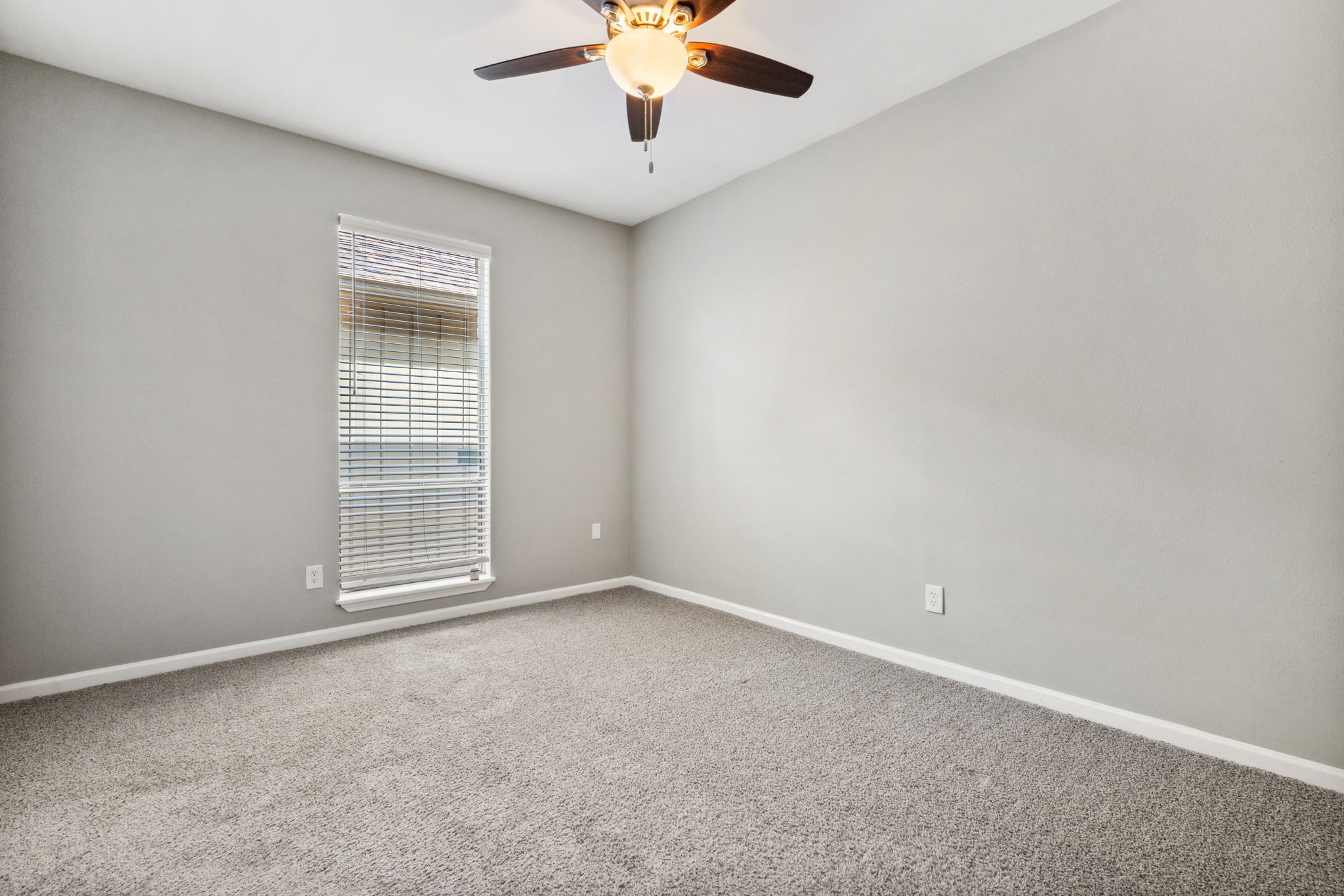 3202 Breezy Pines Court Property Photo 17