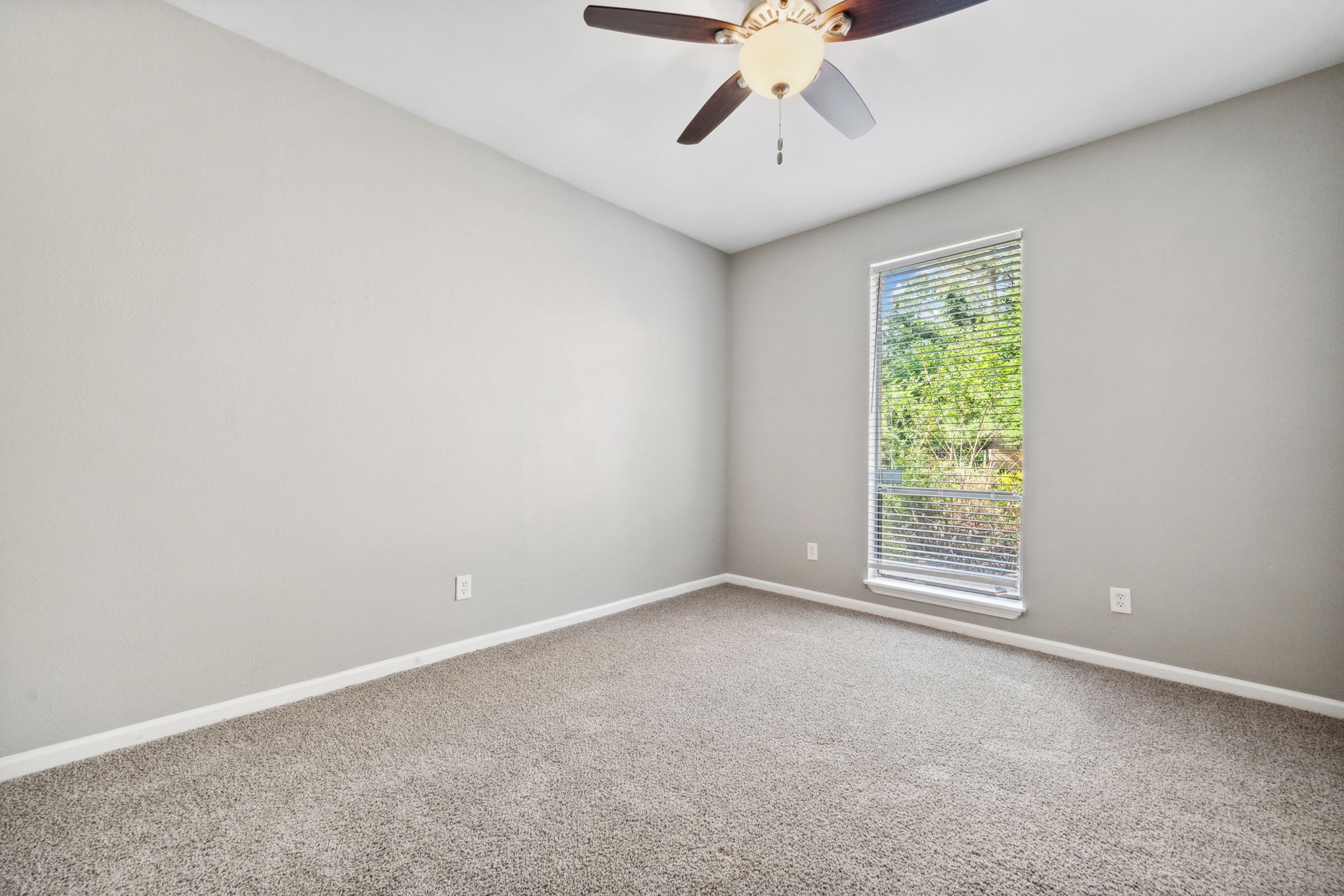 3202 Breezy Pines Court Property Photo 20
