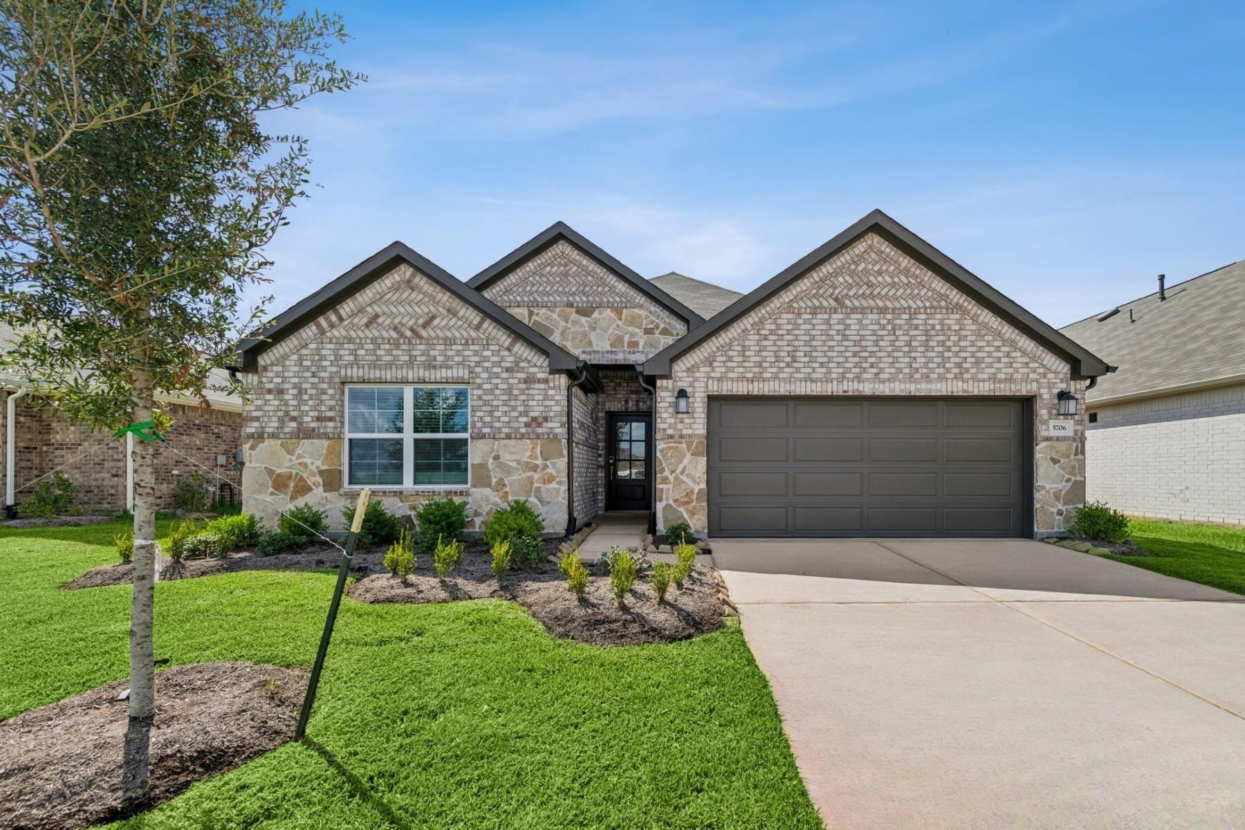 5706 Sunland Trail Property Photo 1