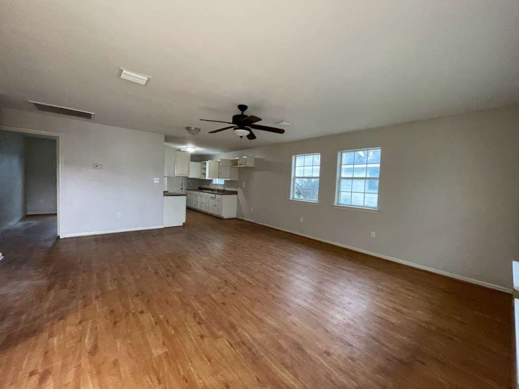 3220 Iowa Street Property Photo 2