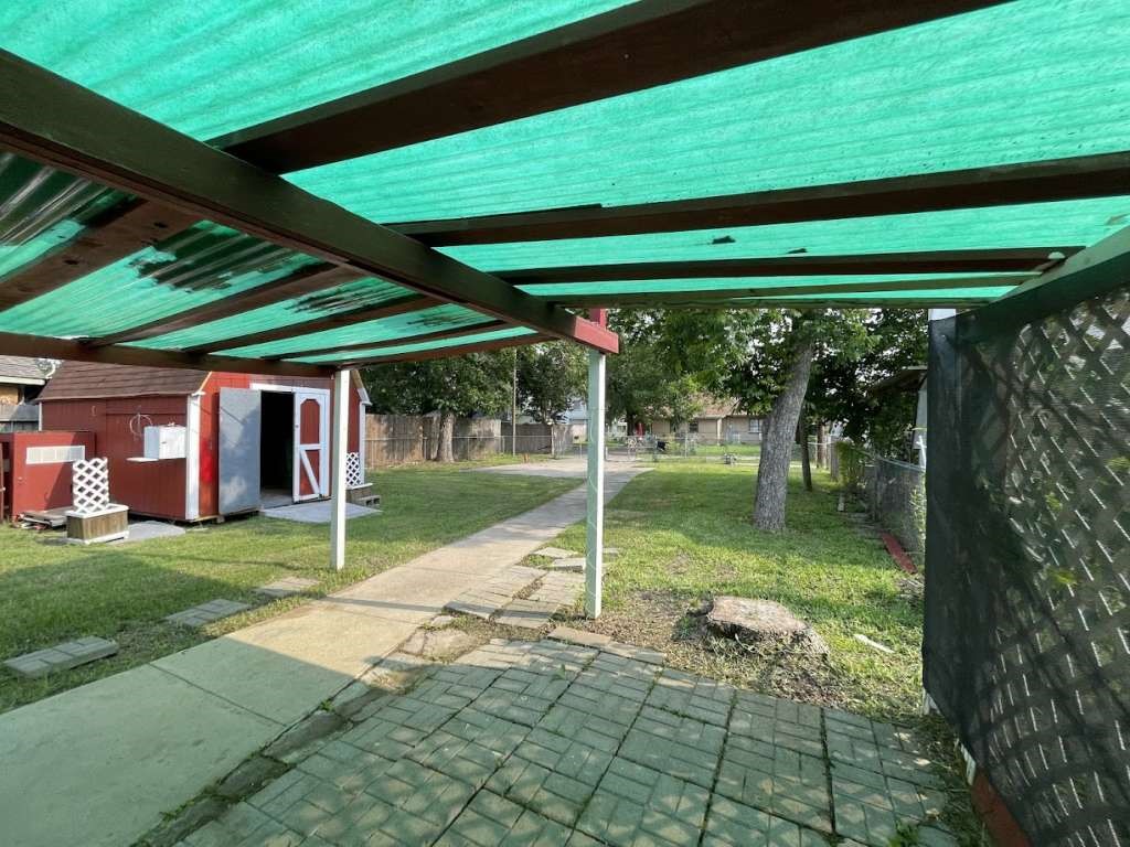 3220 Iowa Street Property Photo 16