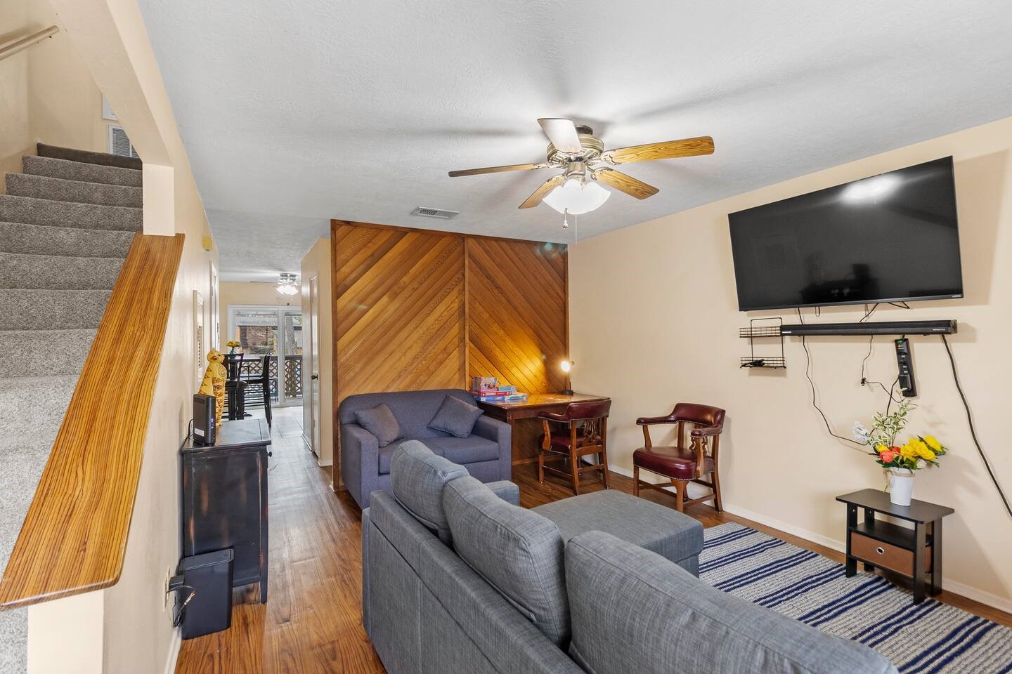 2521 Crosstimbers Street H3 Property Photo 3