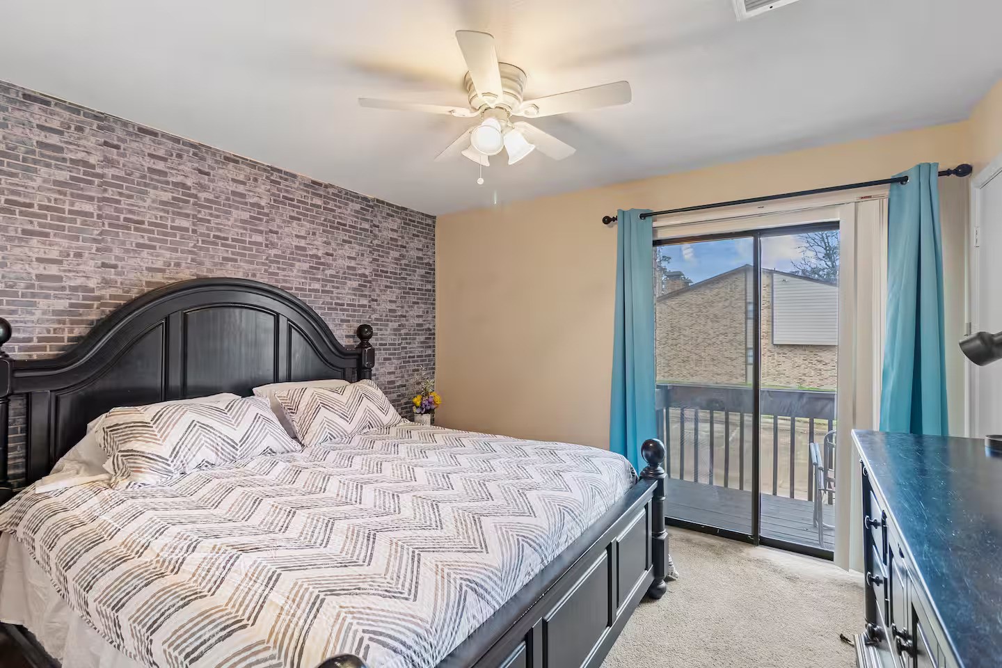 2521 Crosstimbers Street H3 Property Photo 21