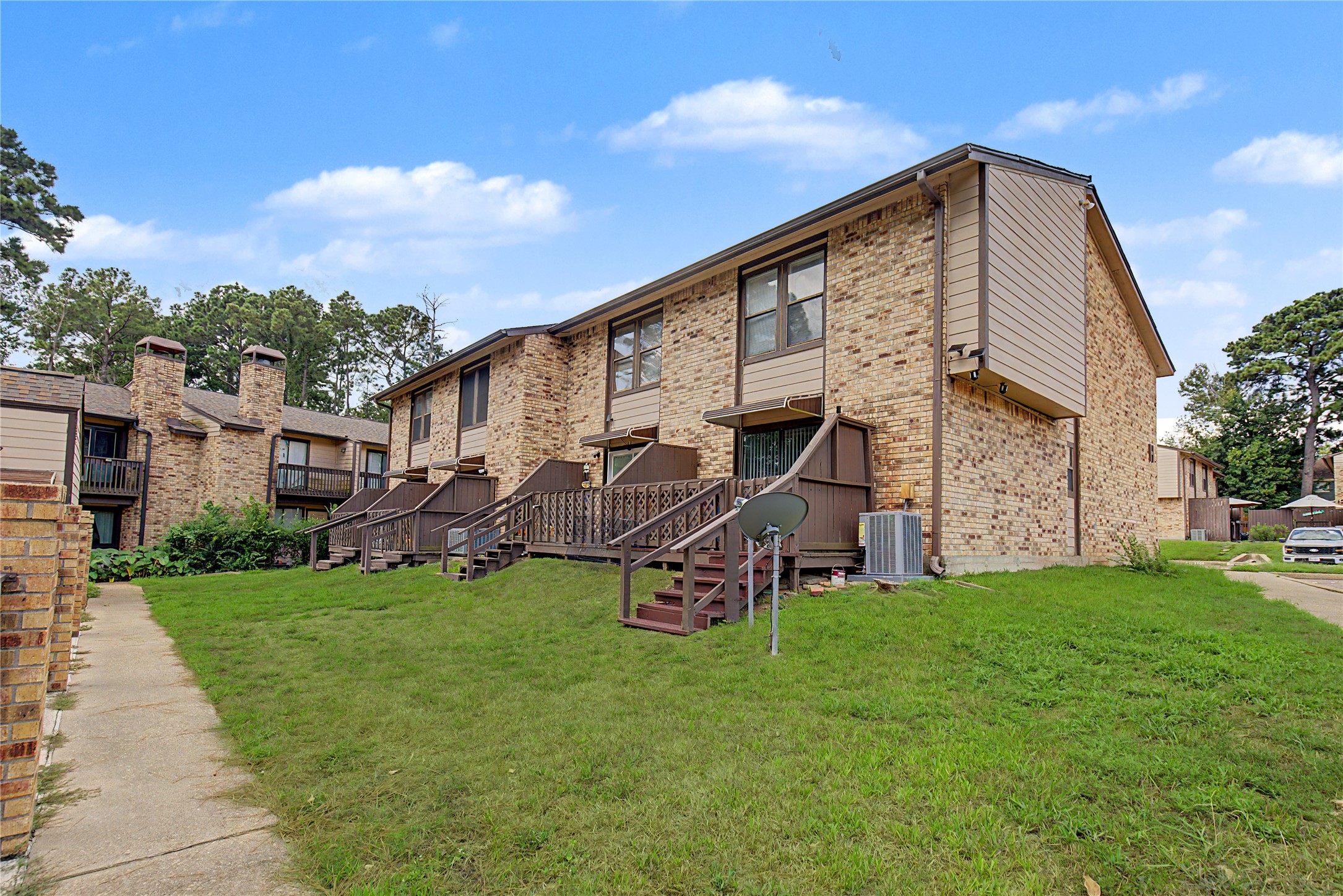 2521 Crosstimbers Street H3 Property Photo 25