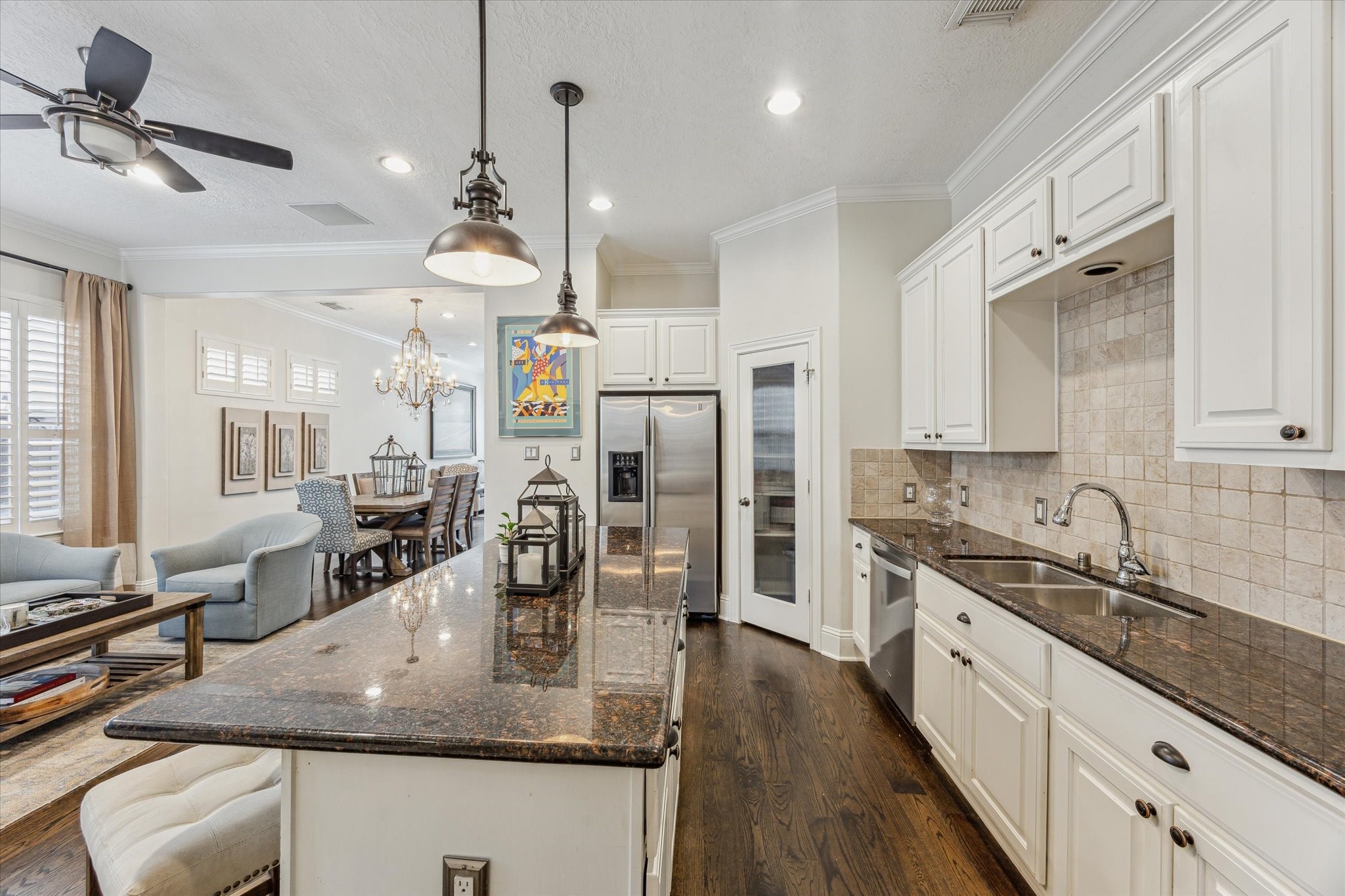 427 N Gate Stone Property Photo 8