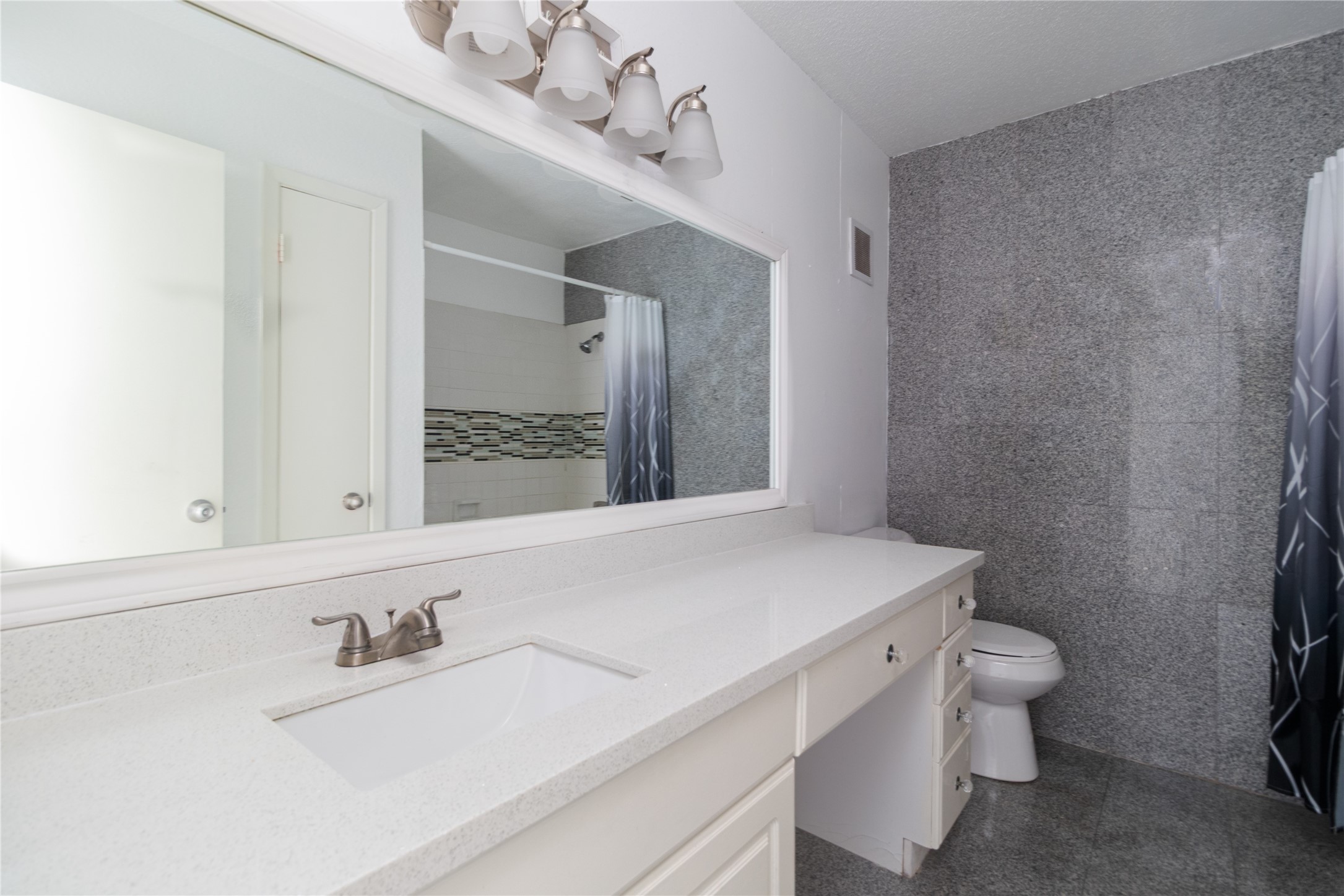 6202 Skyline Drive 29 Property Photo 9