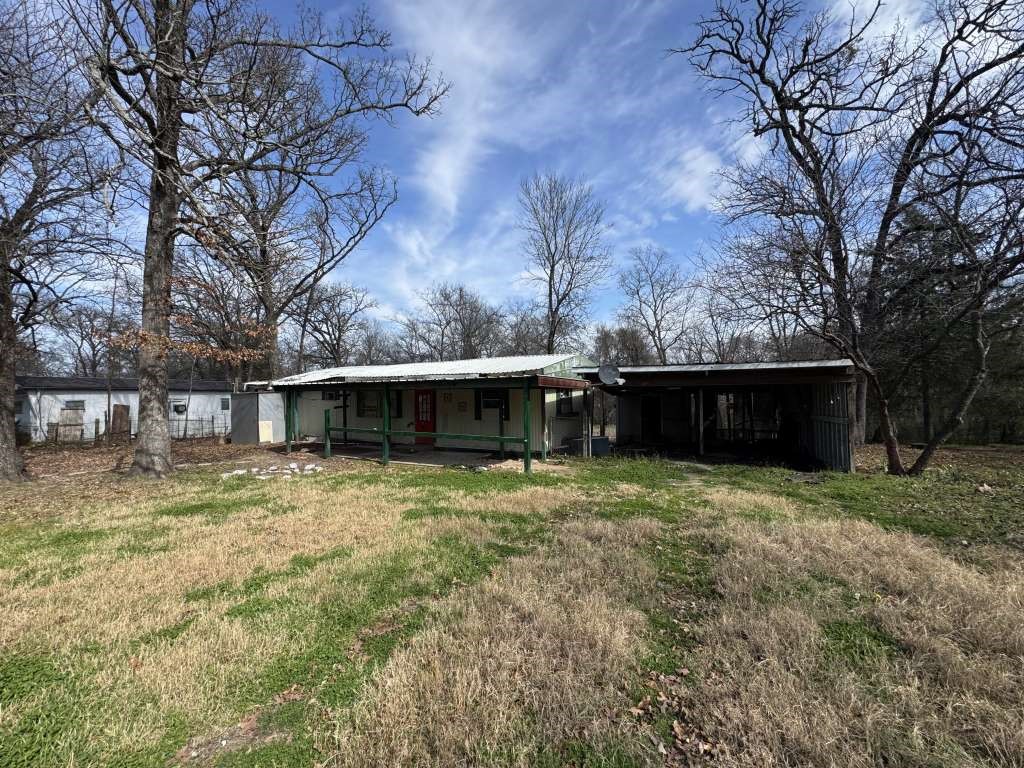 274 Private Road 7039 Property Photo 1