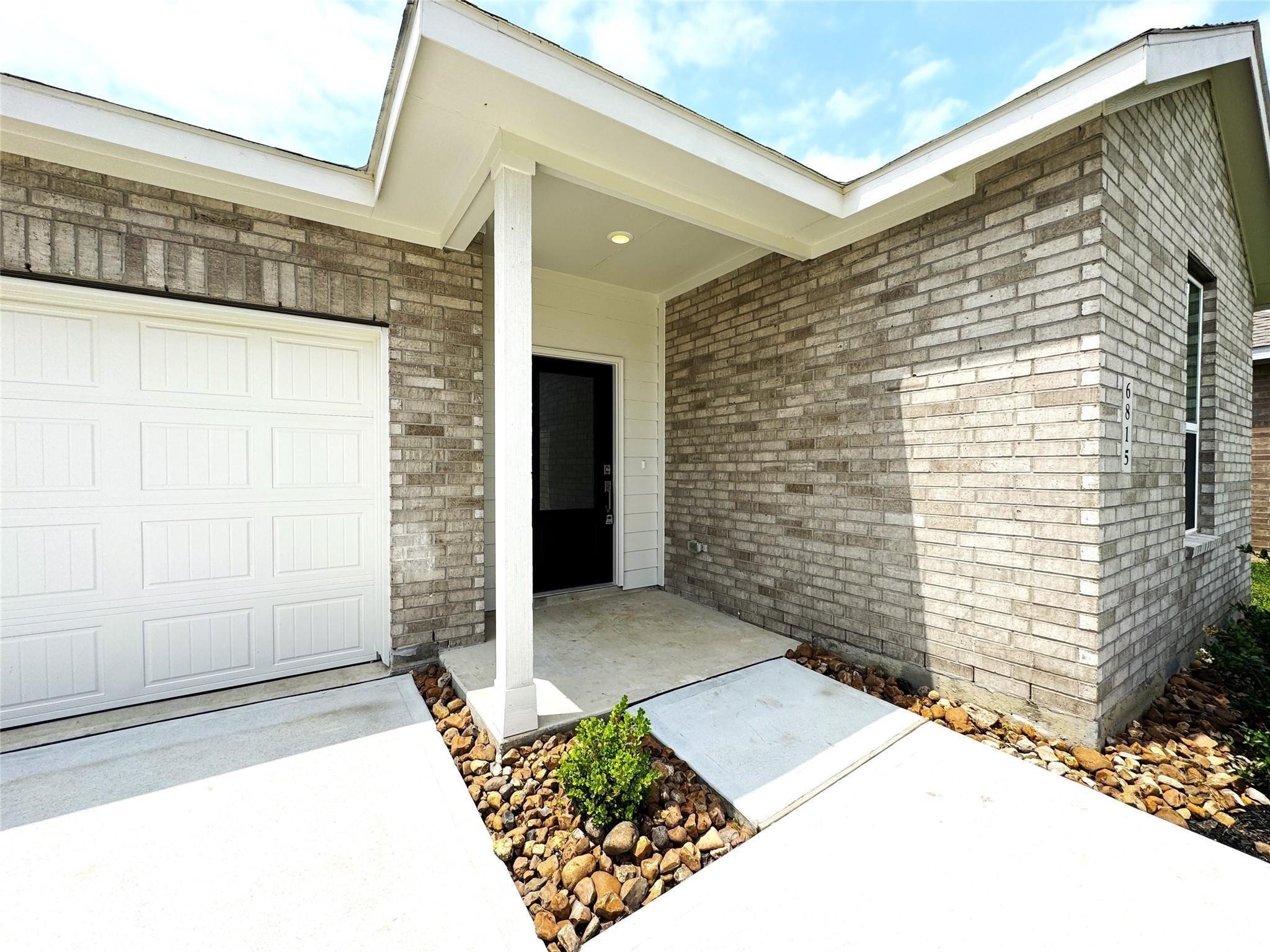 6815 Harvest Wheat Lane Property Photo 4