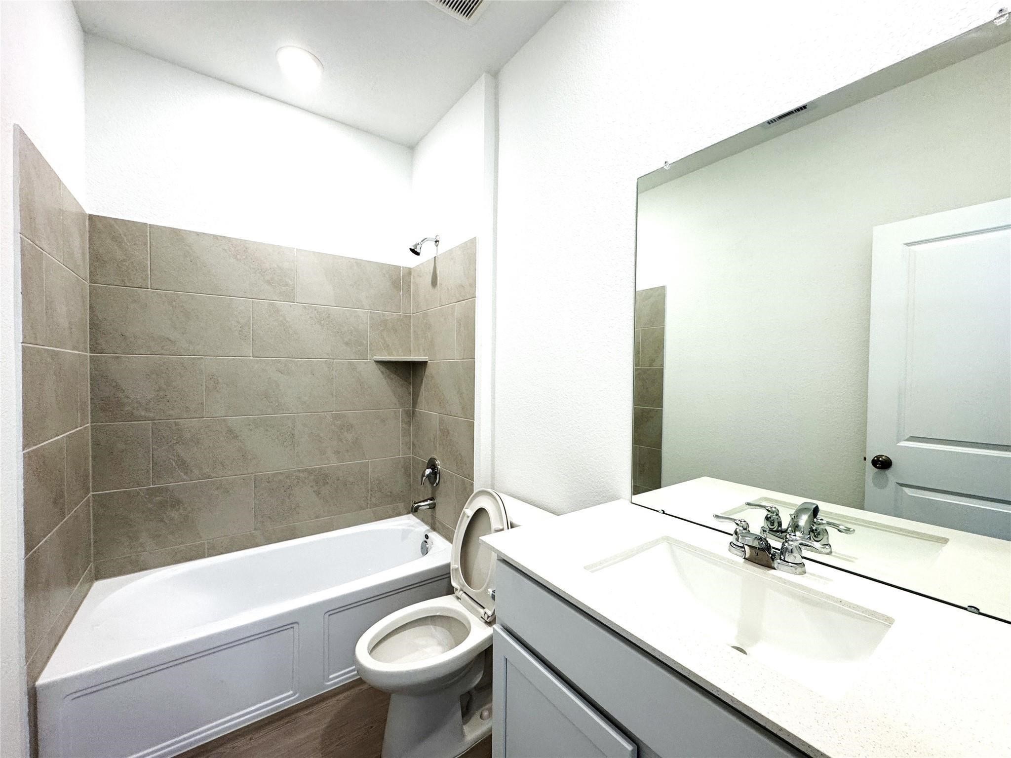 6815 Harvest Wheat Lane Property Photo 10