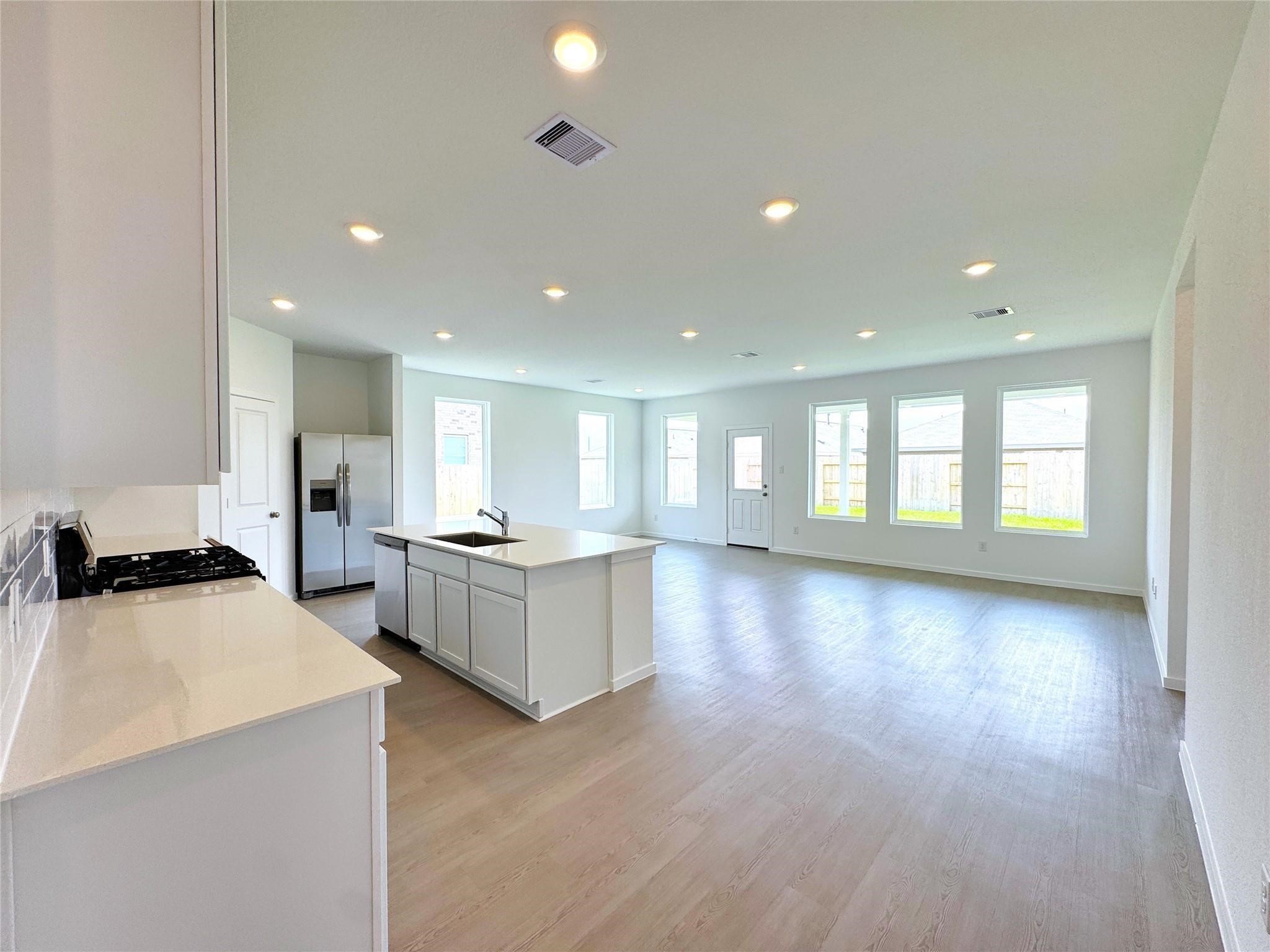 6815 Harvest Wheat Lane Property Photo 15