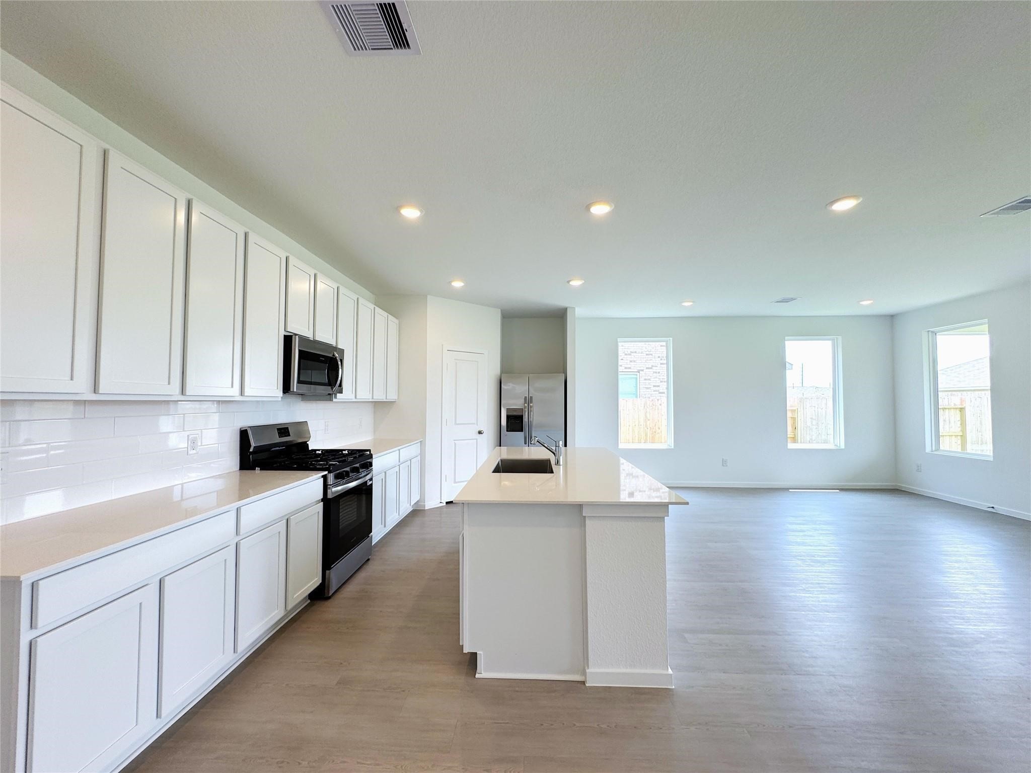 6815 Harvest Wheat Lane Property Photo 16