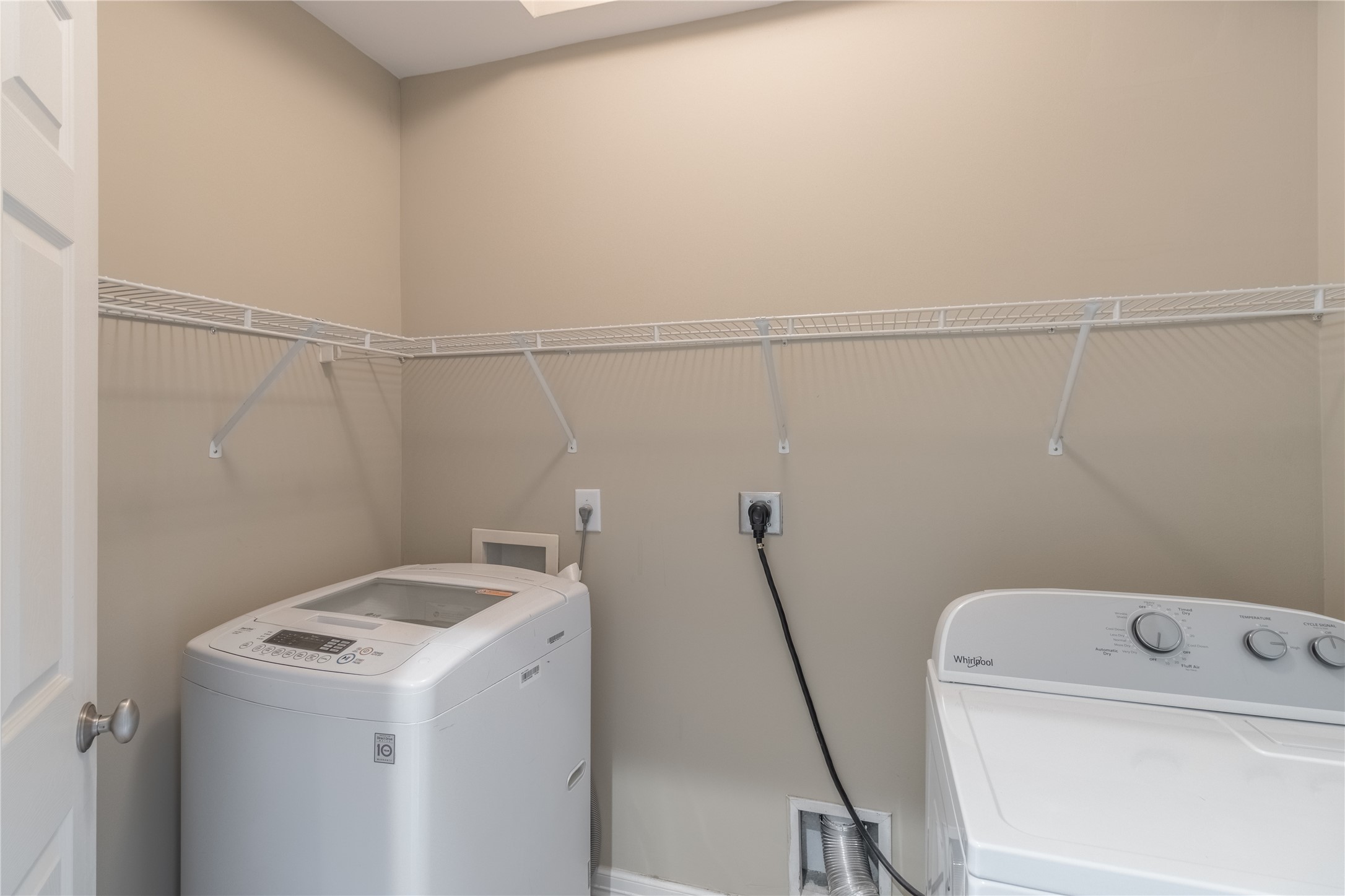 4515 Briar Hollow Place 304 Property Photo 4