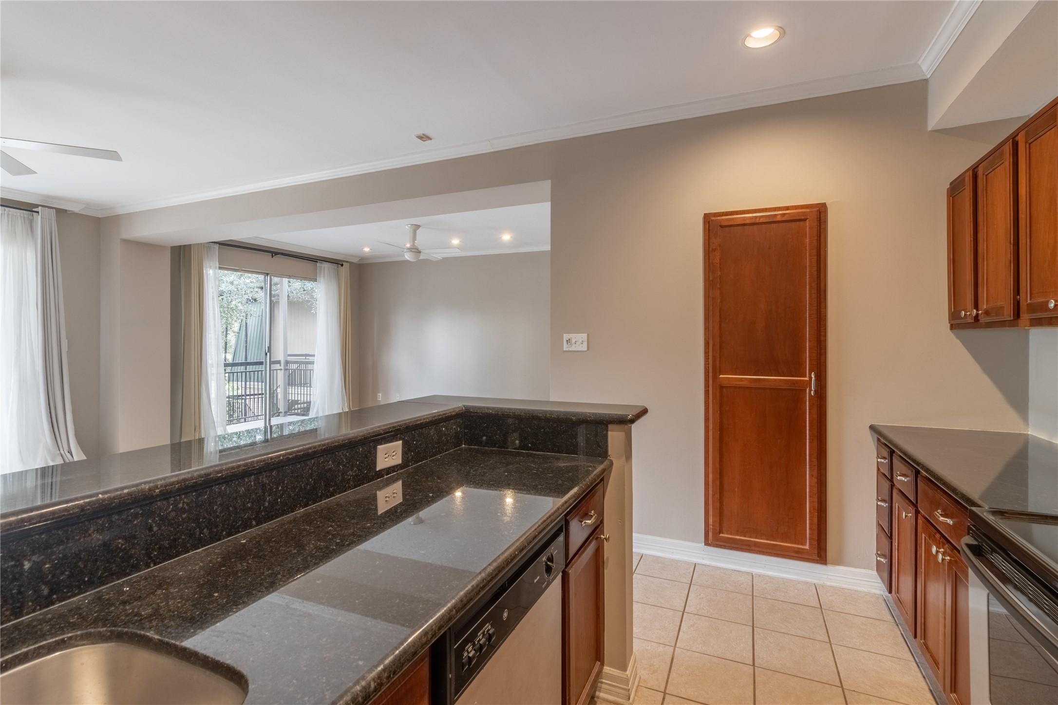 4515 Briar Hollow Place 304 Property Photo 11