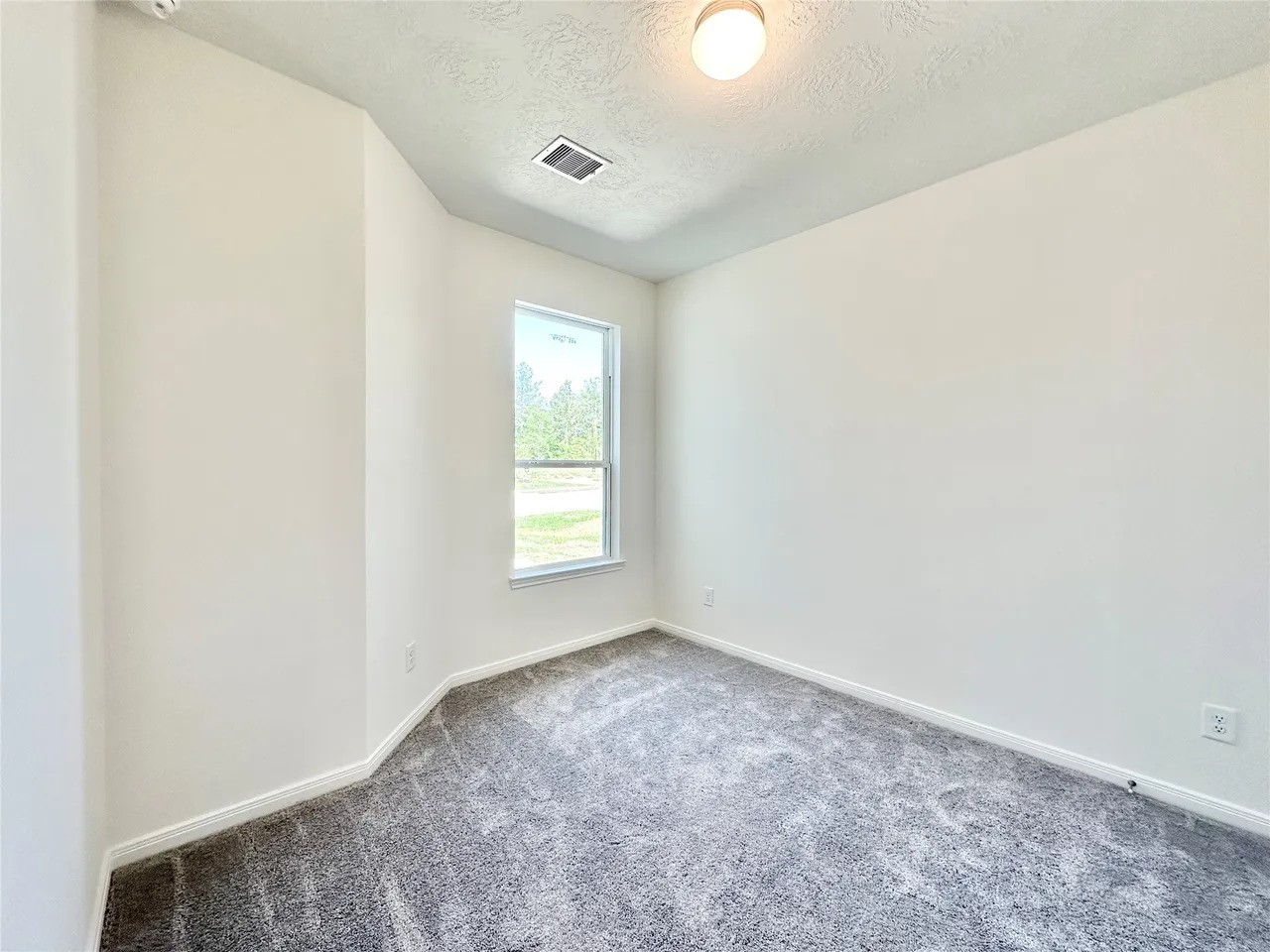 562 Broken Boulder Street Property Photo 7