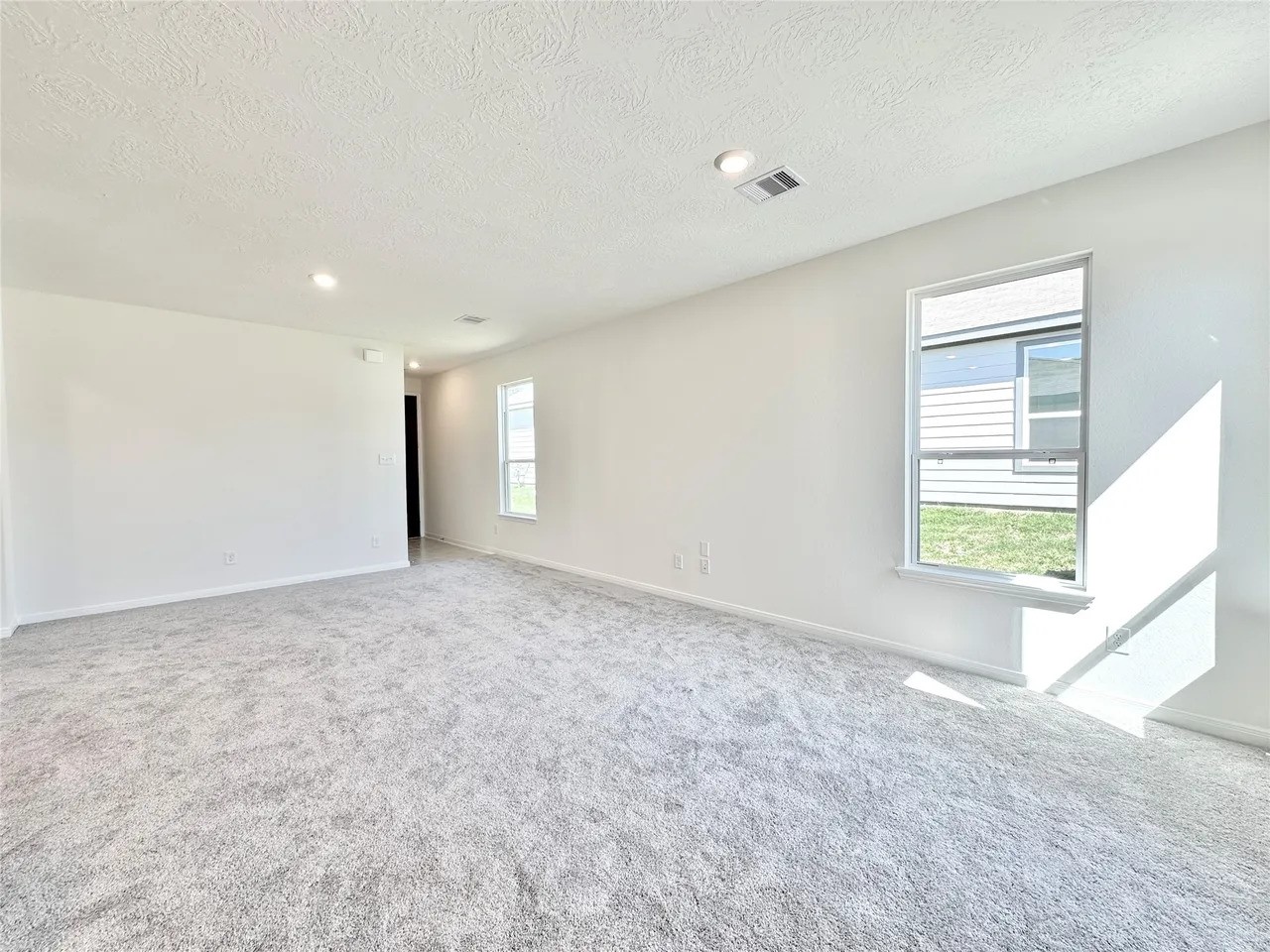 562 Broken Boulder Street Property Photo 14