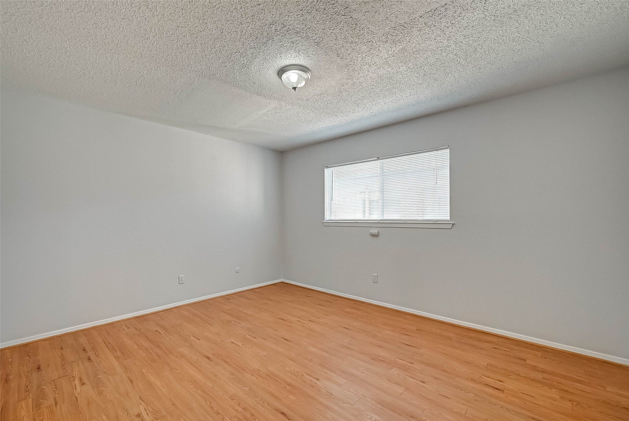 7714 Renwick Drive K113 Property Photo 12