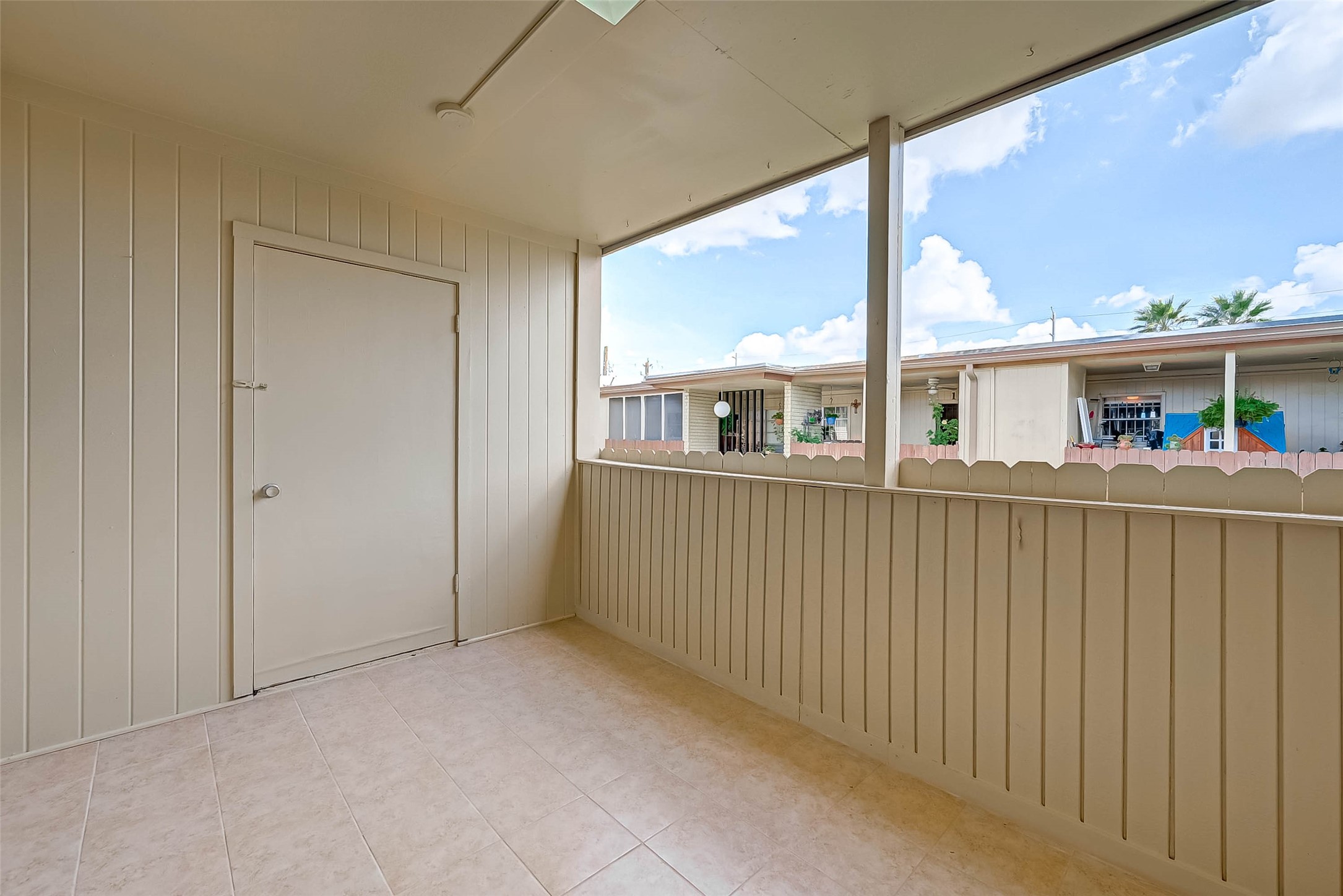 7714 Renwick Drive K113 Property Photo 18