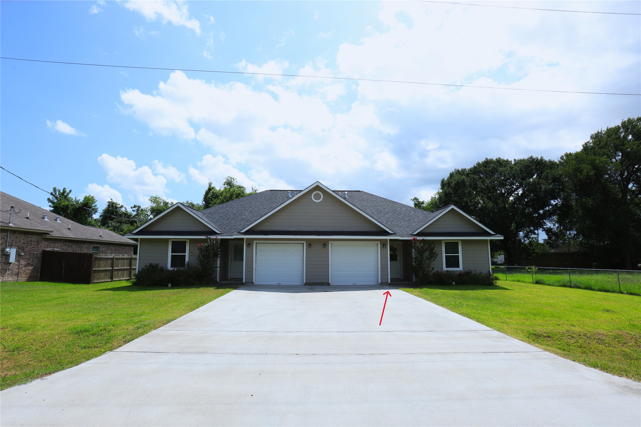 1012 Oak A Property Photo 1