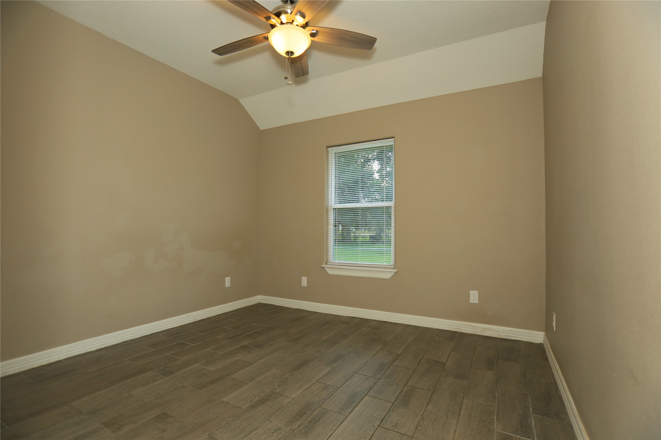 1012 Oak A Property Photo 12