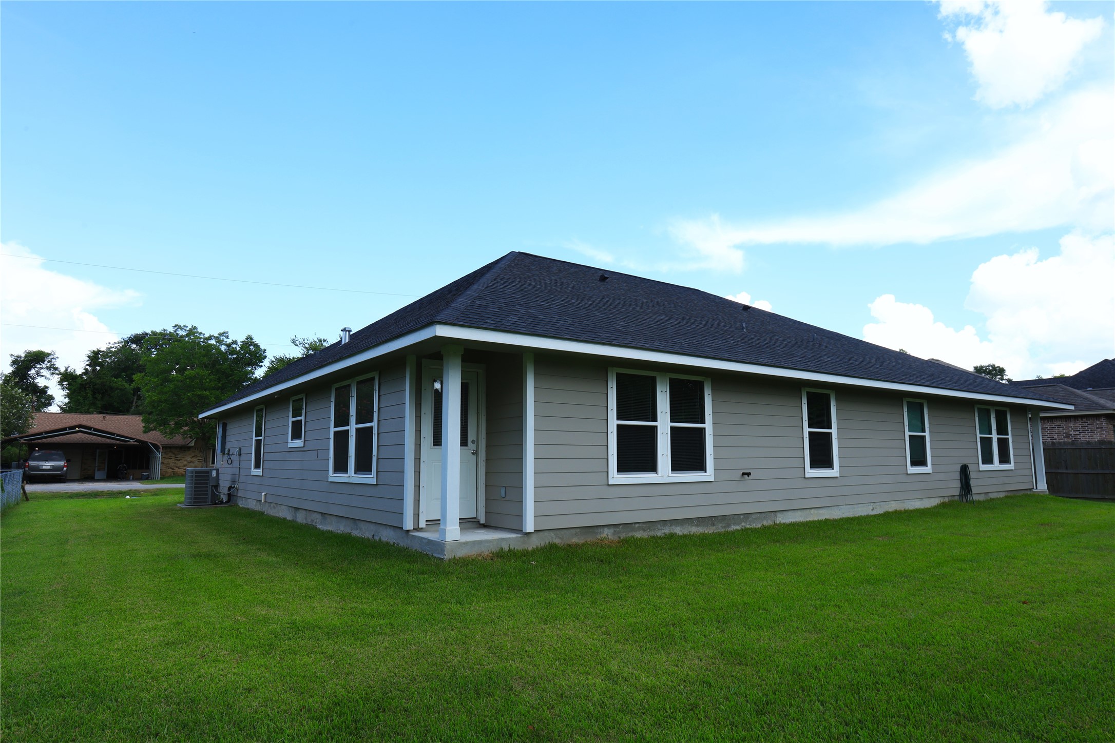 1012 Oak A Property Photo 14