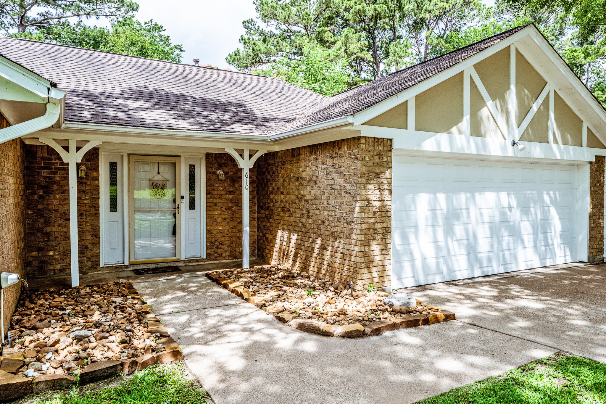 610 Green Hills Drive Property Photo 2