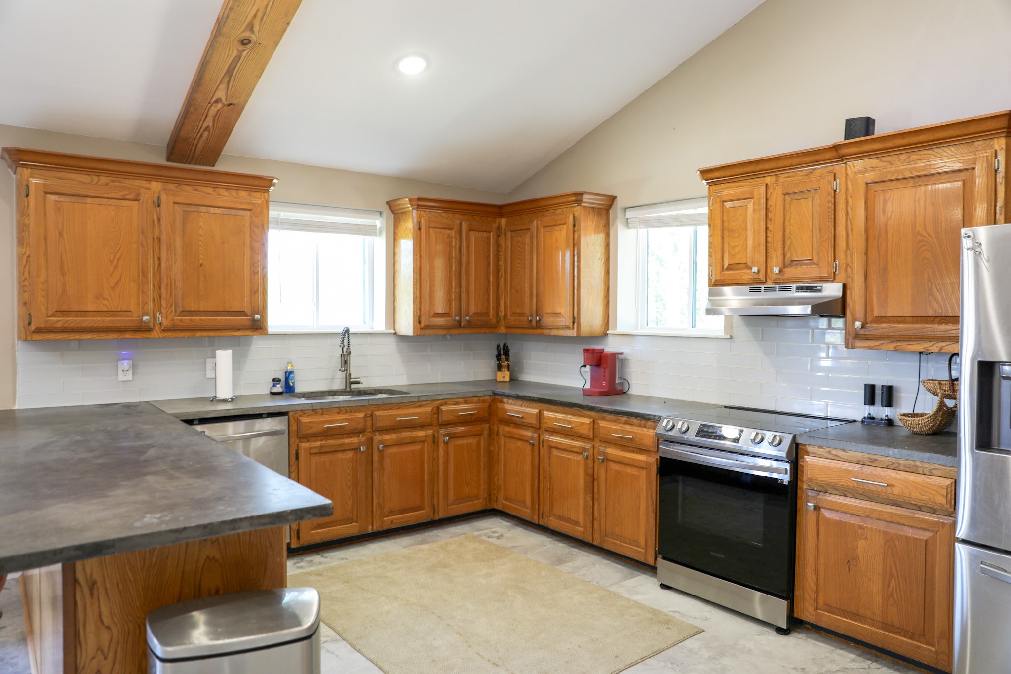 6159 Crestview Drive Property Photo 23