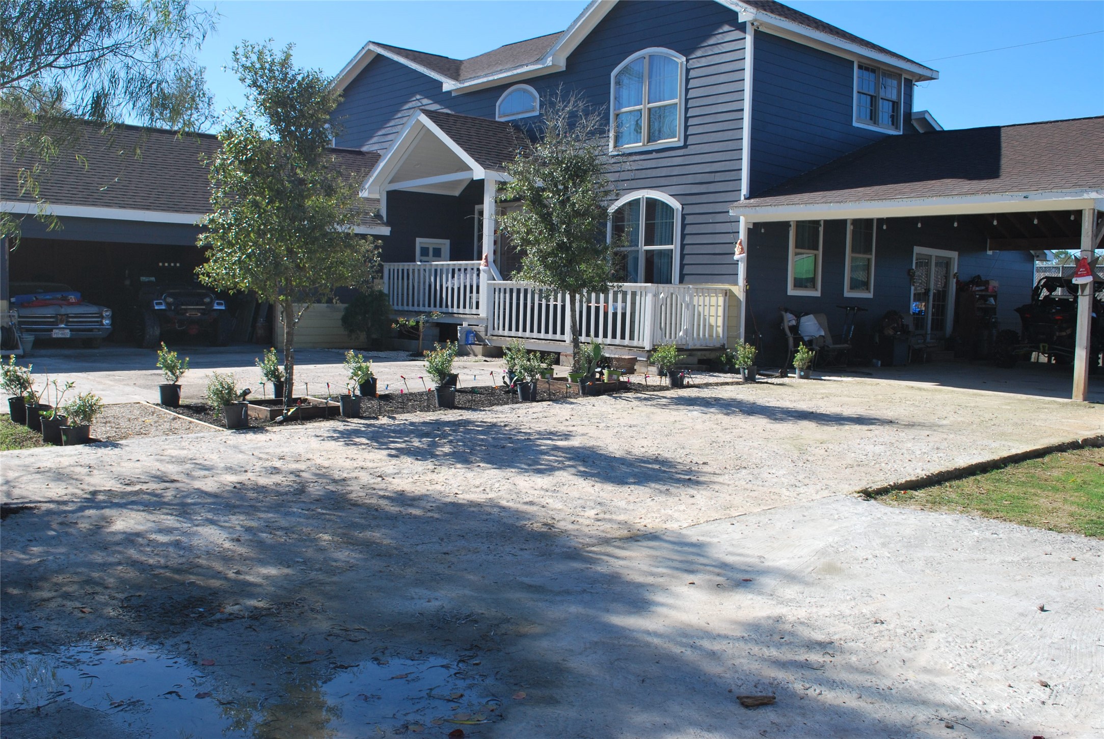 9607 Meadowvine Drive Property Photo 7