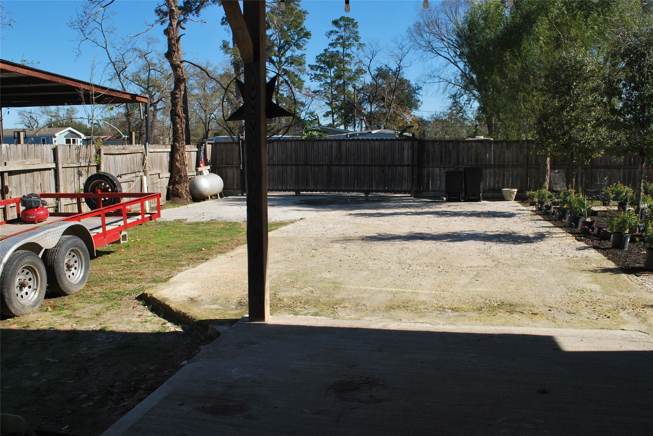 9607 Meadowvine Drive Property Photo 10