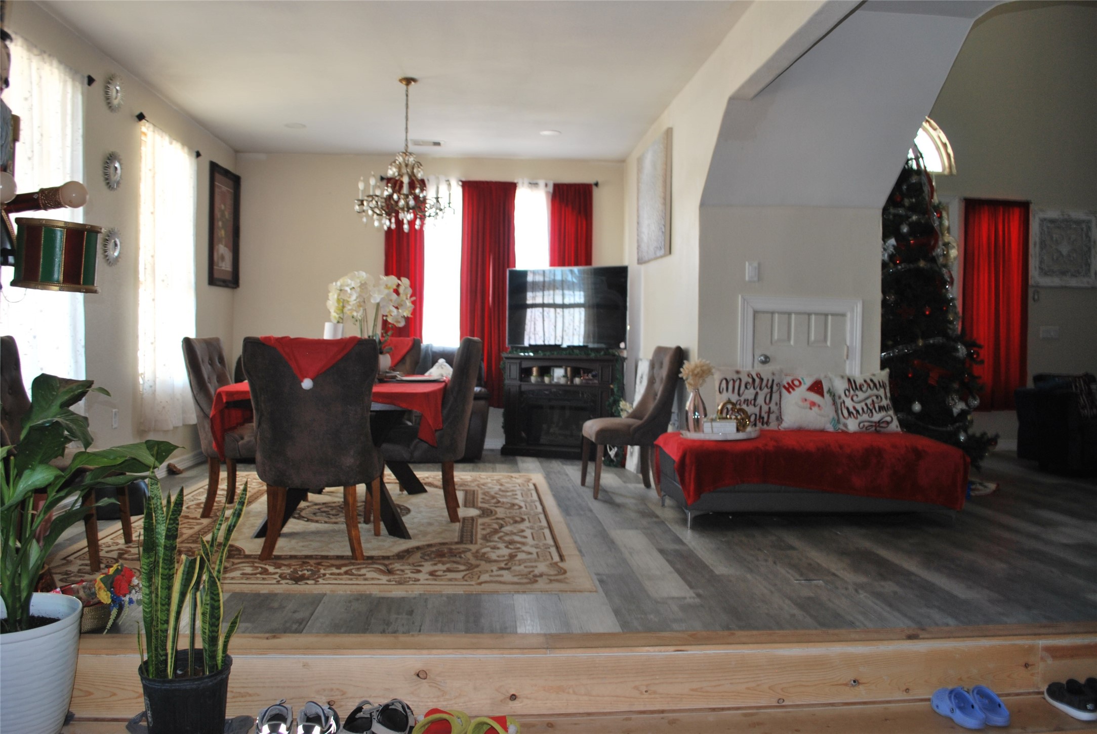 9607 Meadowvine Drive Property Photo 14