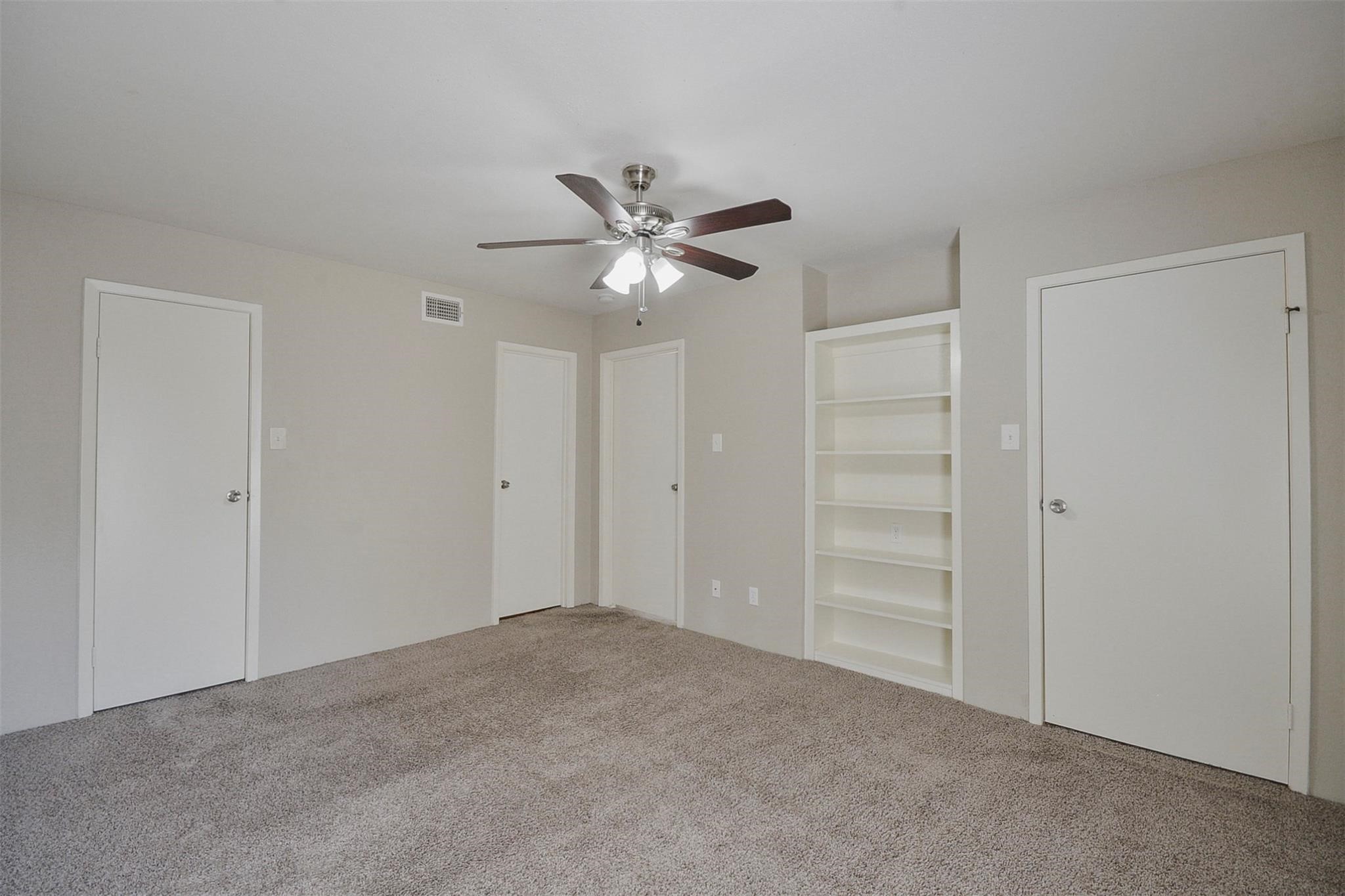 12905 Woodforest Bl 704 Property Photo 12