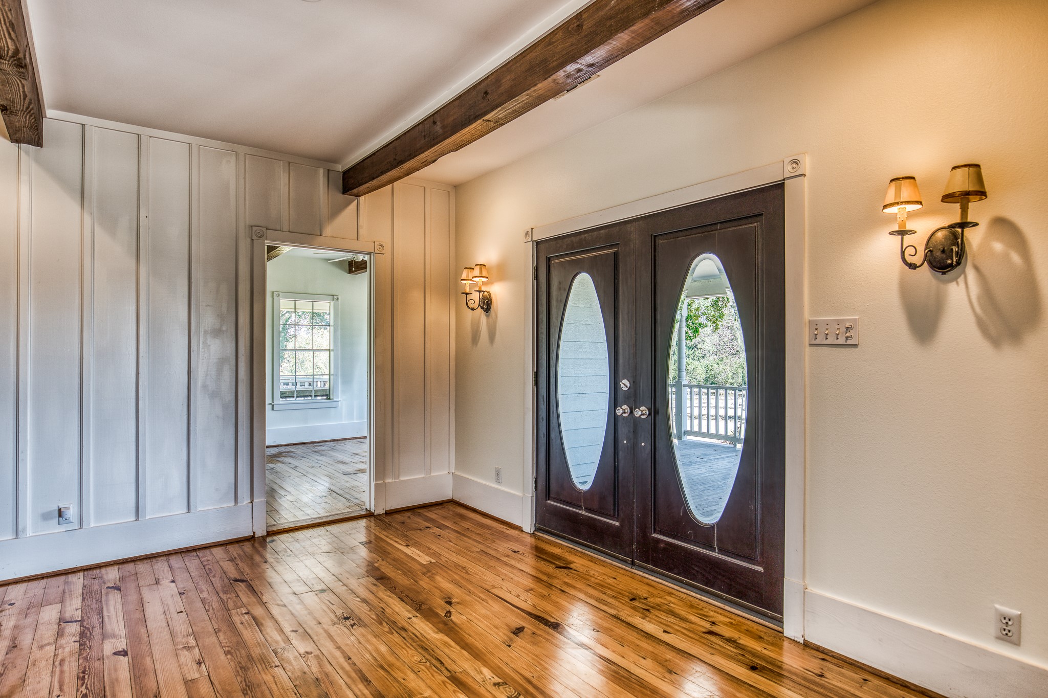 1712 Lynn Road Property Photo 8