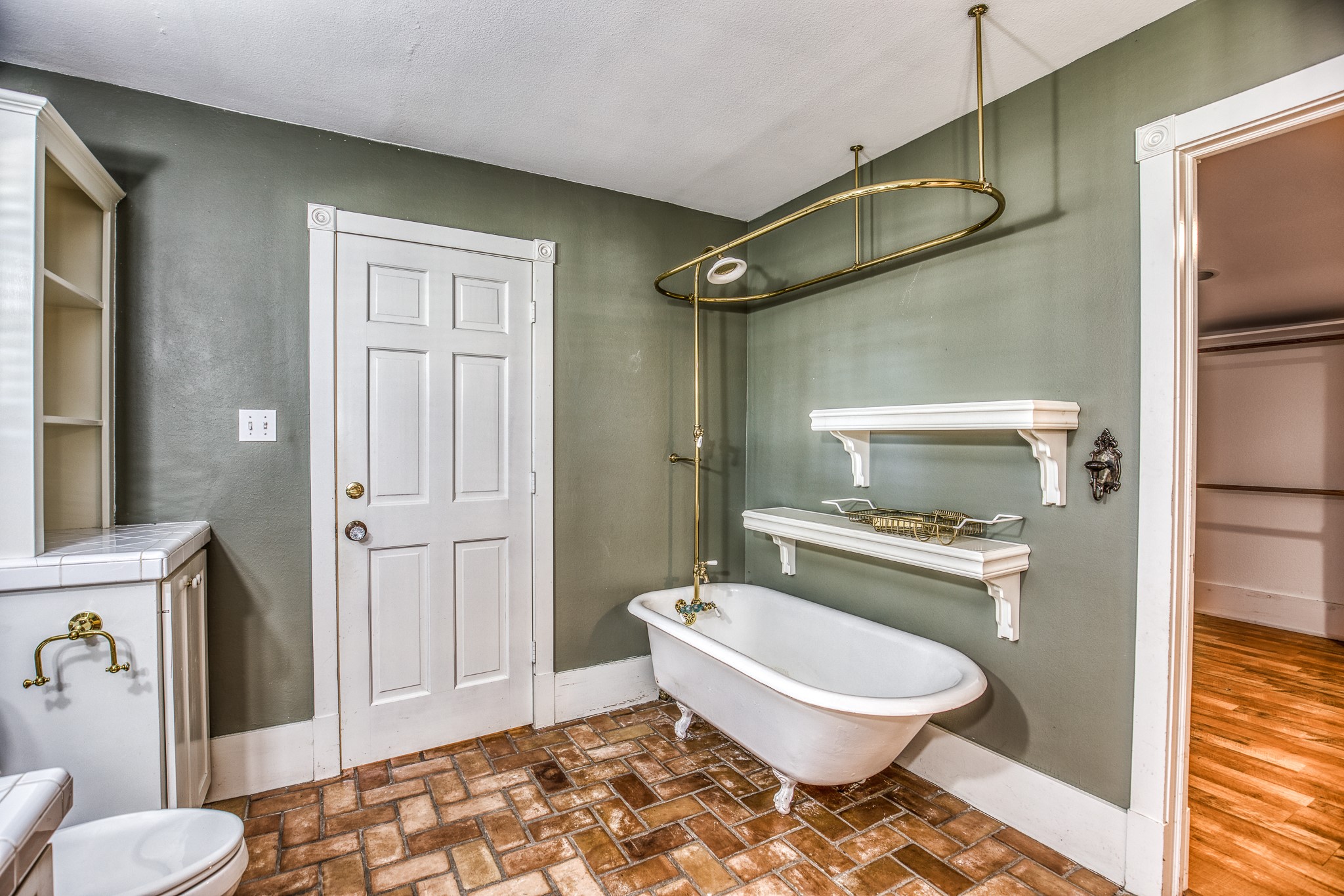 1712 Lynn Road Property Photo 17