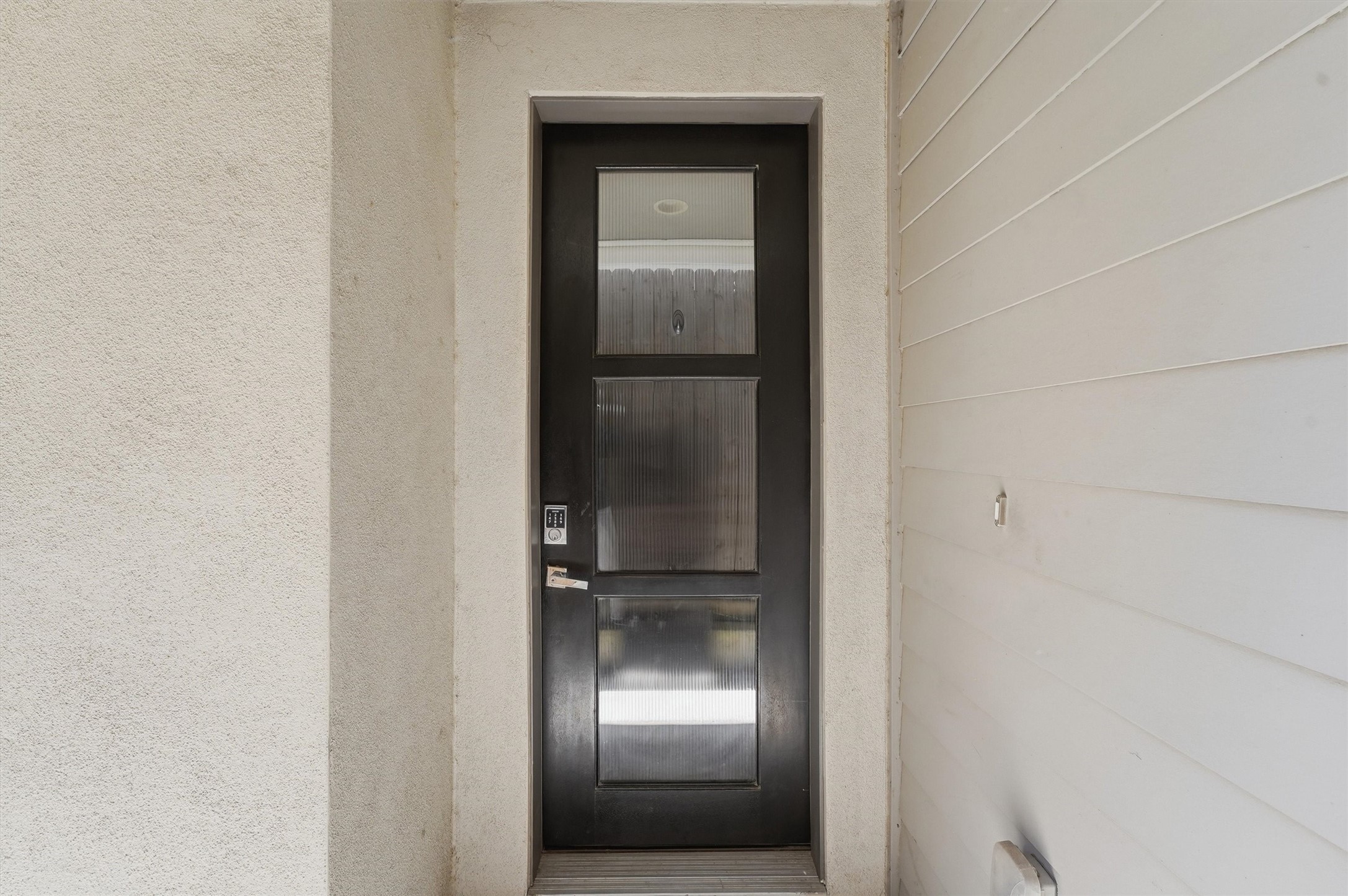 2338 Commerce Street Property Photo 6
