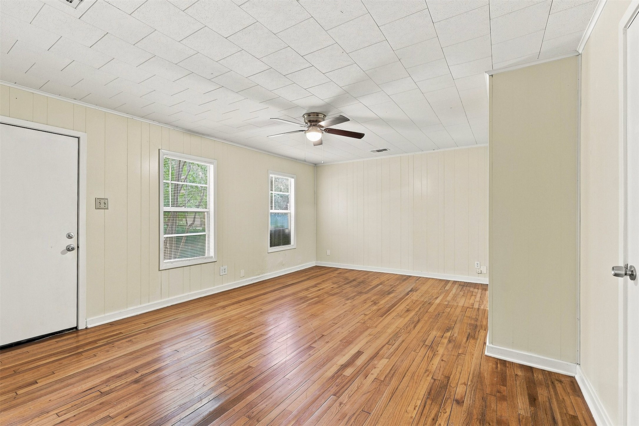 1914 Oaklawn Drive Property Photo 11