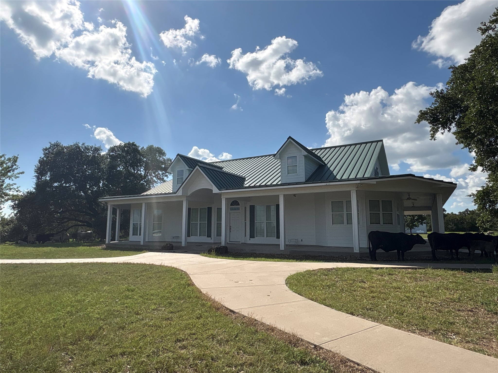 1286 Shaws Bend Road Property Photo 1
