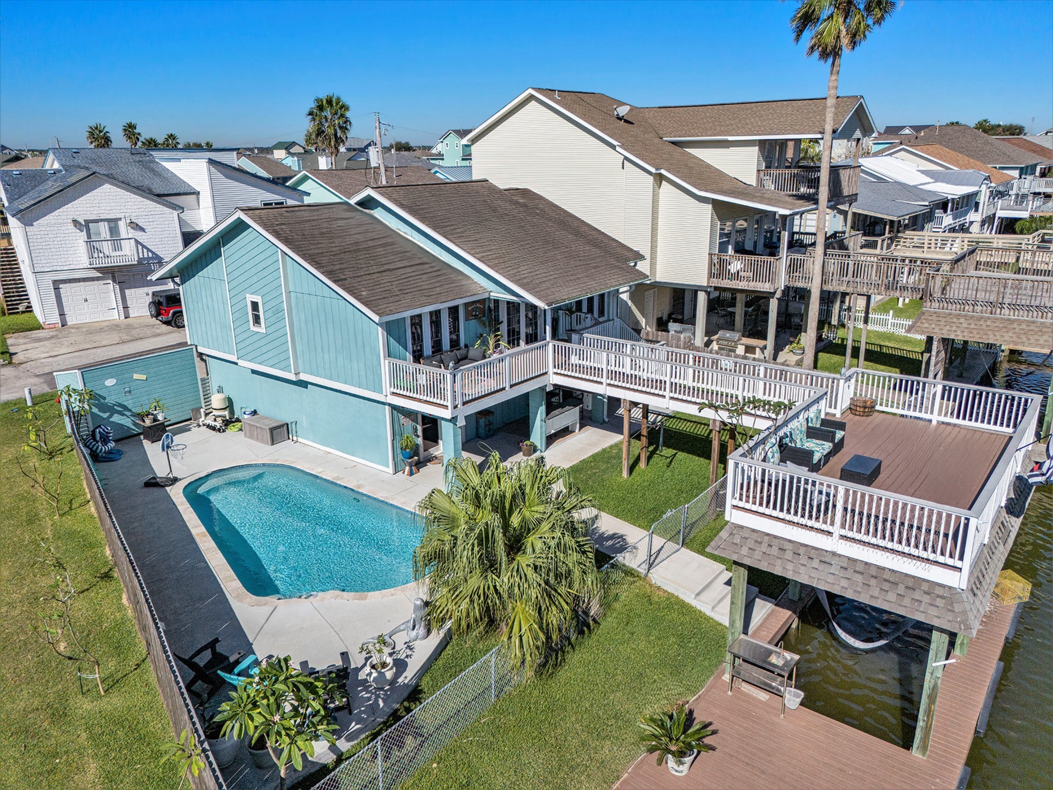 10 S Sandpiper Street Property Photo 1