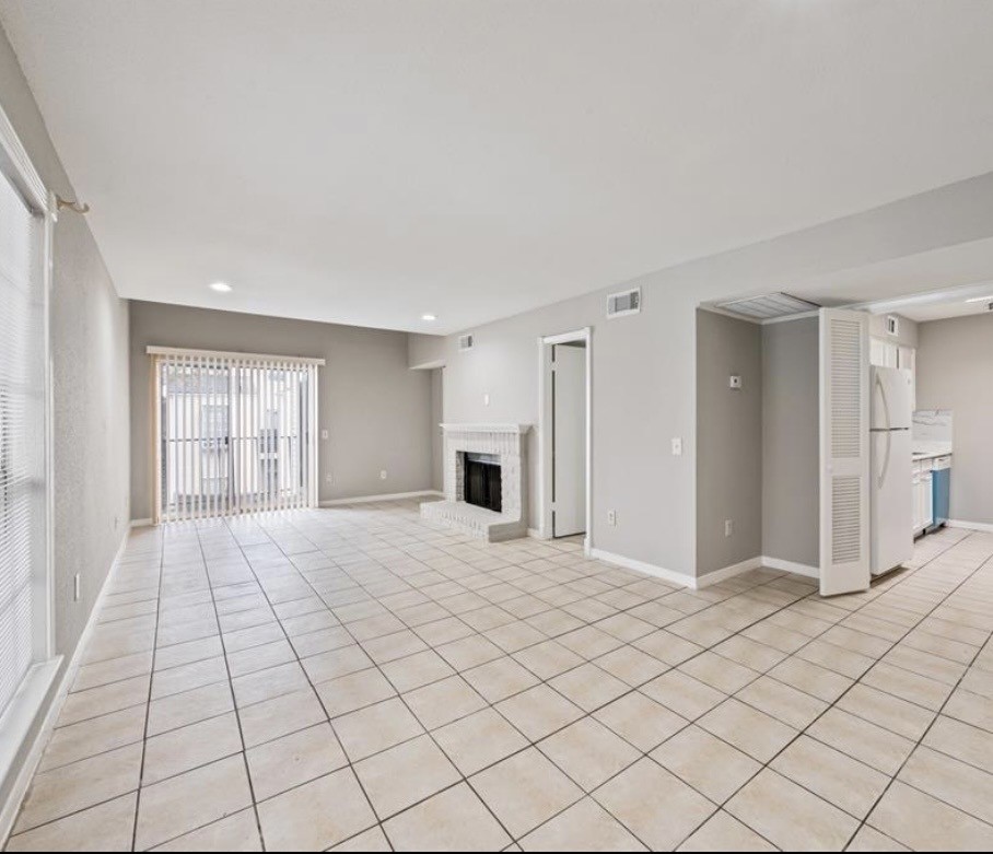 9809 Richmond Avenue E14 Property Photo 12