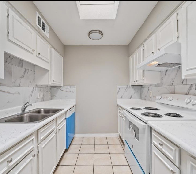 9809 Richmond Avenue E14 Property Photo 14