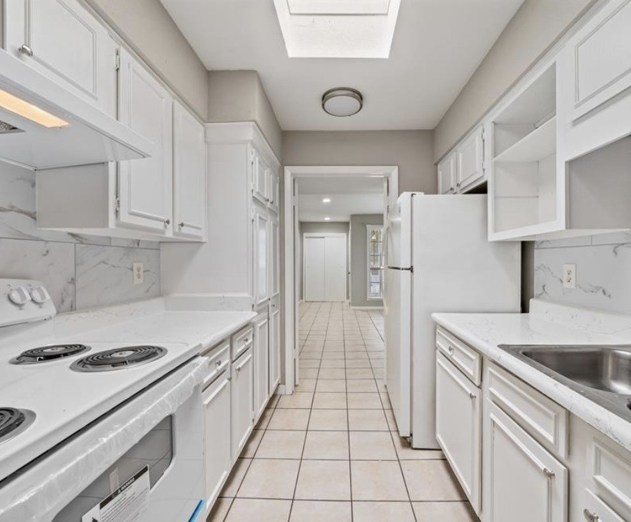 9809 Richmond Avenue E14 Property Photo 15