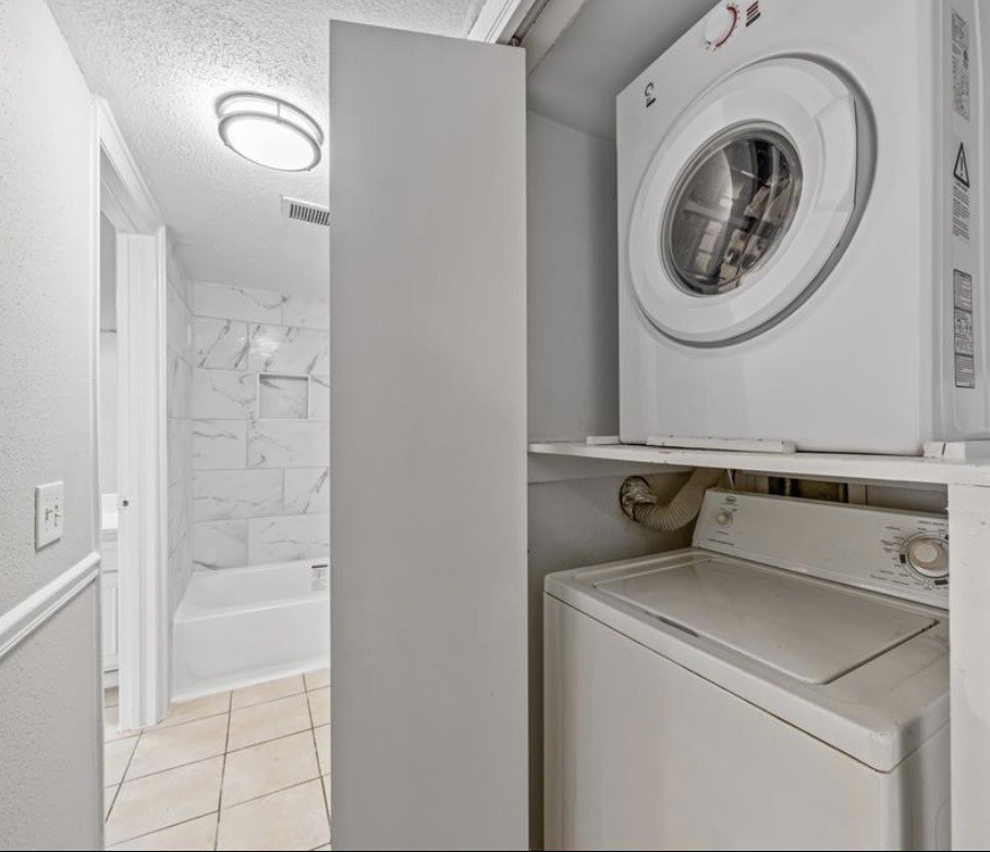 9809 Richmond Avenue E14 Property Photo 17