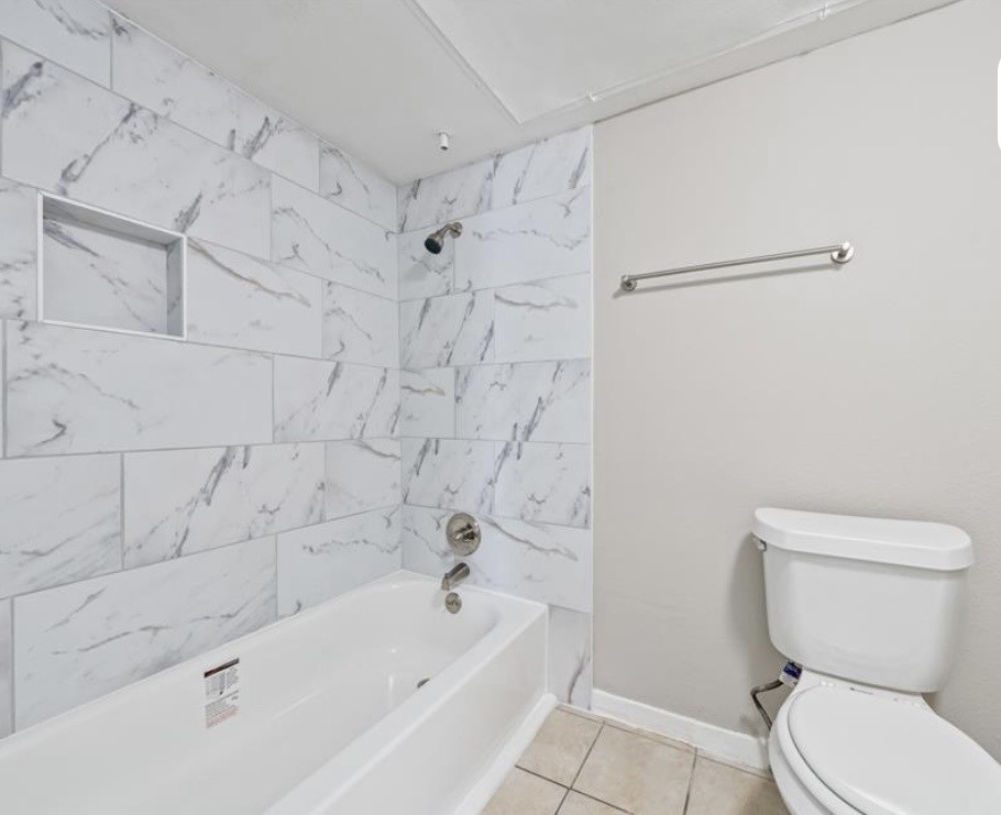 9809 Richmond Avenue E14 Property Photo 23