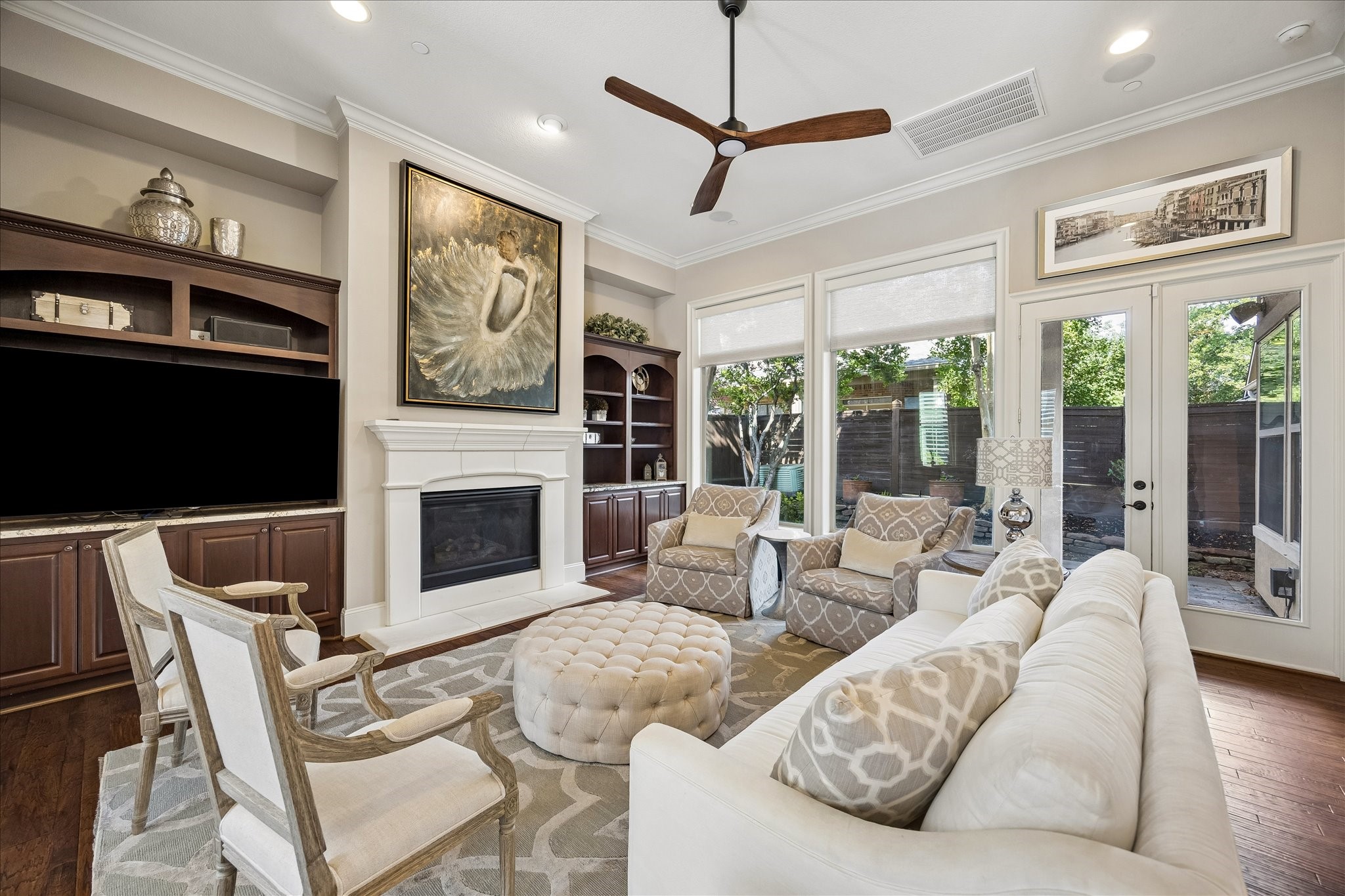 10 Windsor Court Property Photo 6