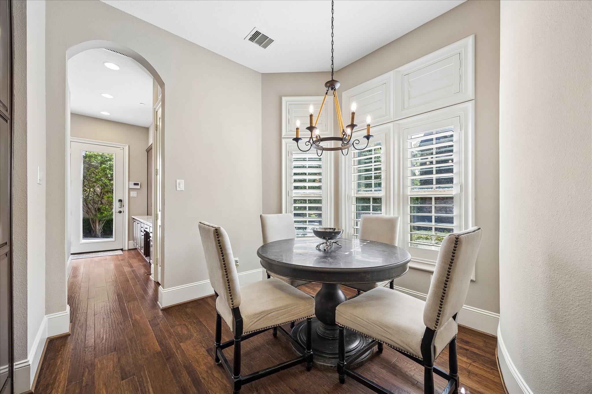10 Windsor Court Property Photo 10