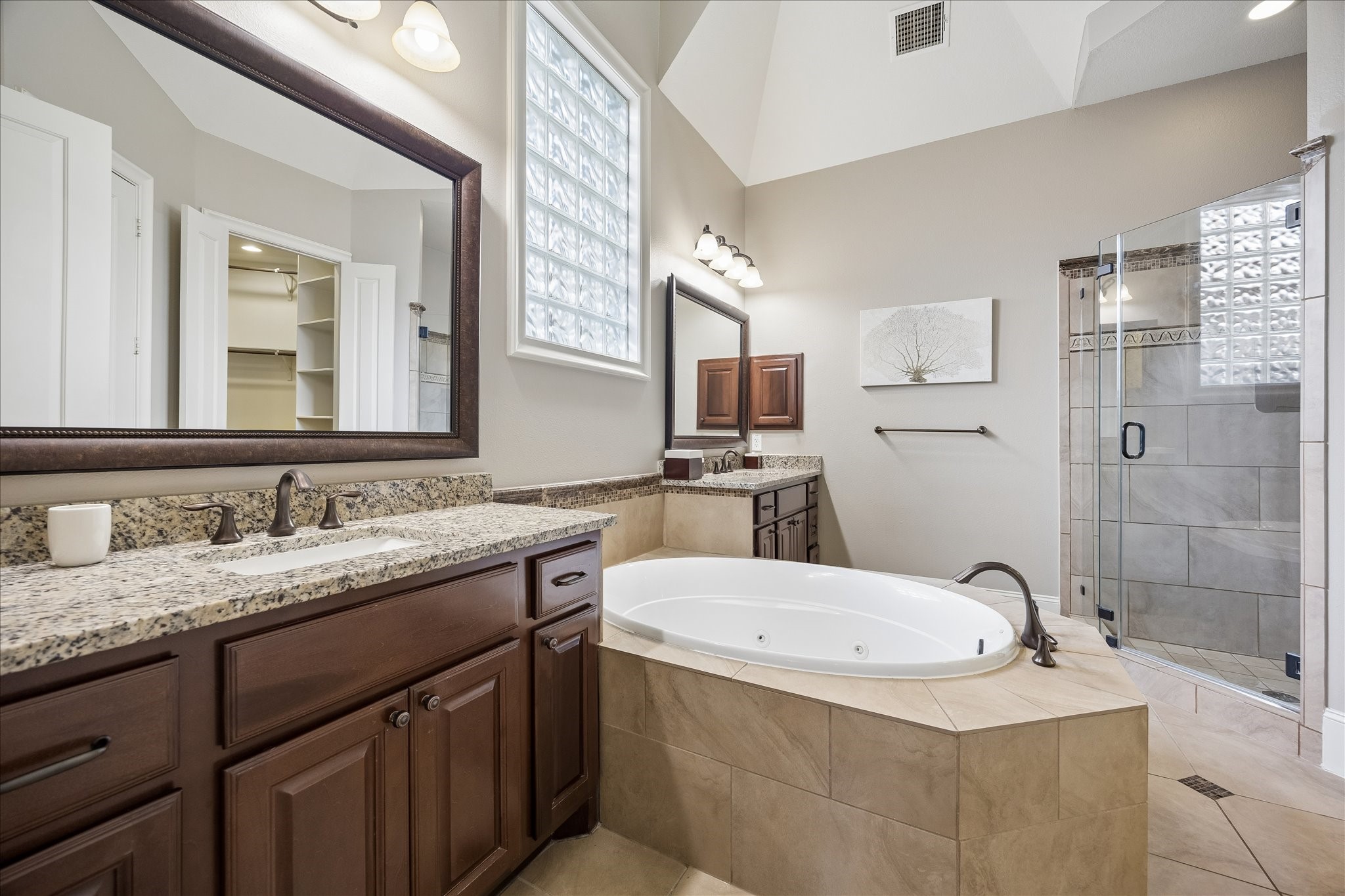 10 Windsor Court Property Photo 16