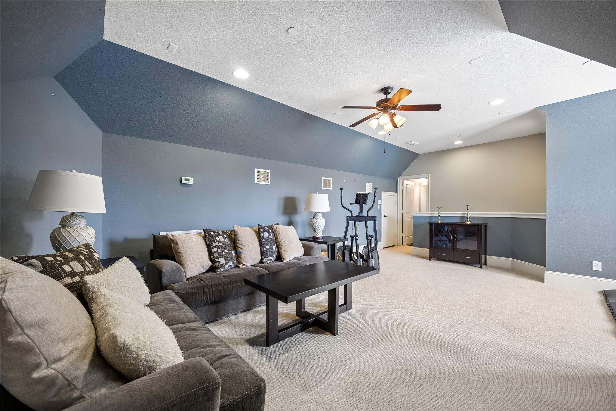 10 Windsor Court Property Photo 31