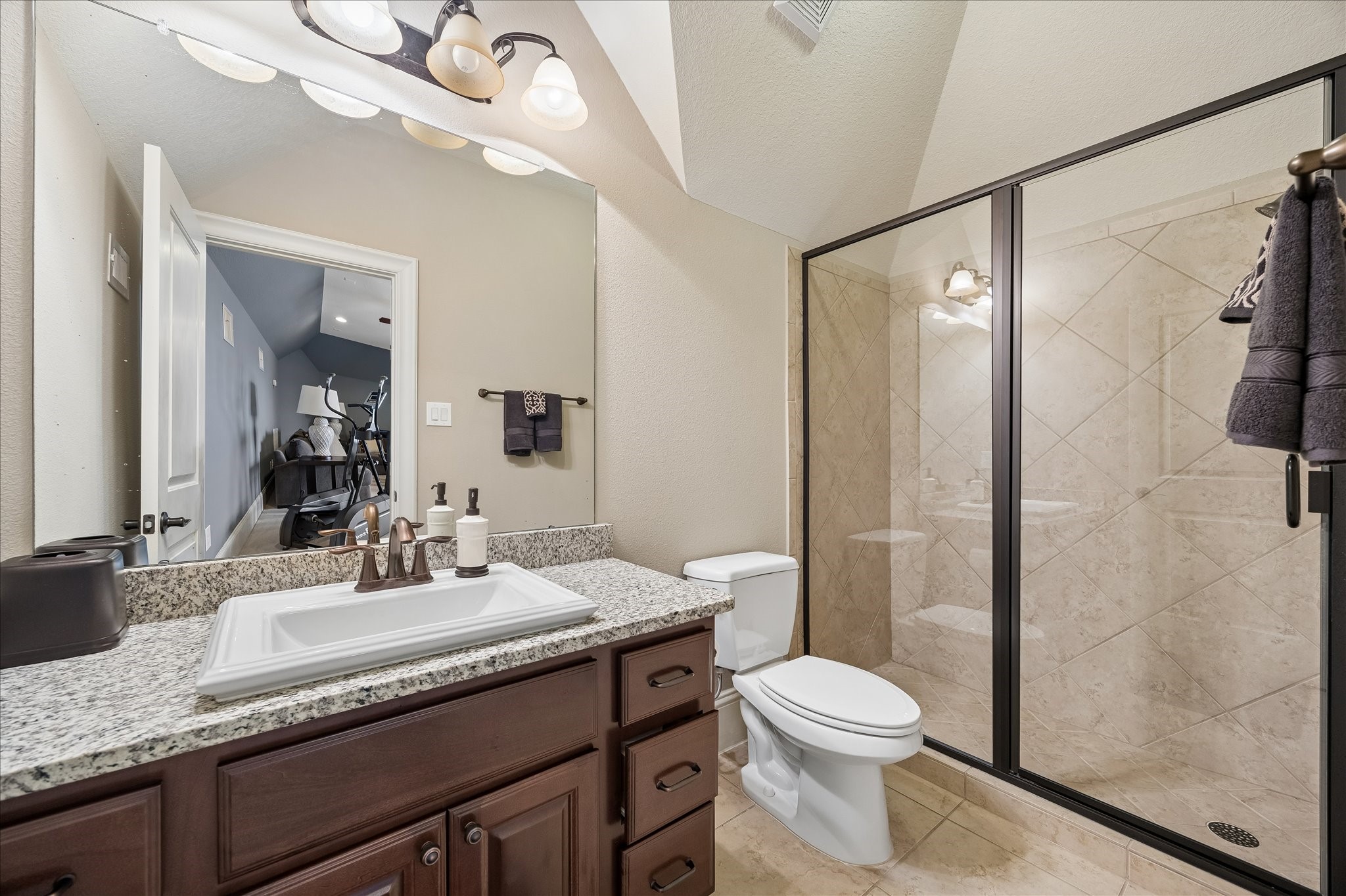 10 Windsor Court Property Photo 32
